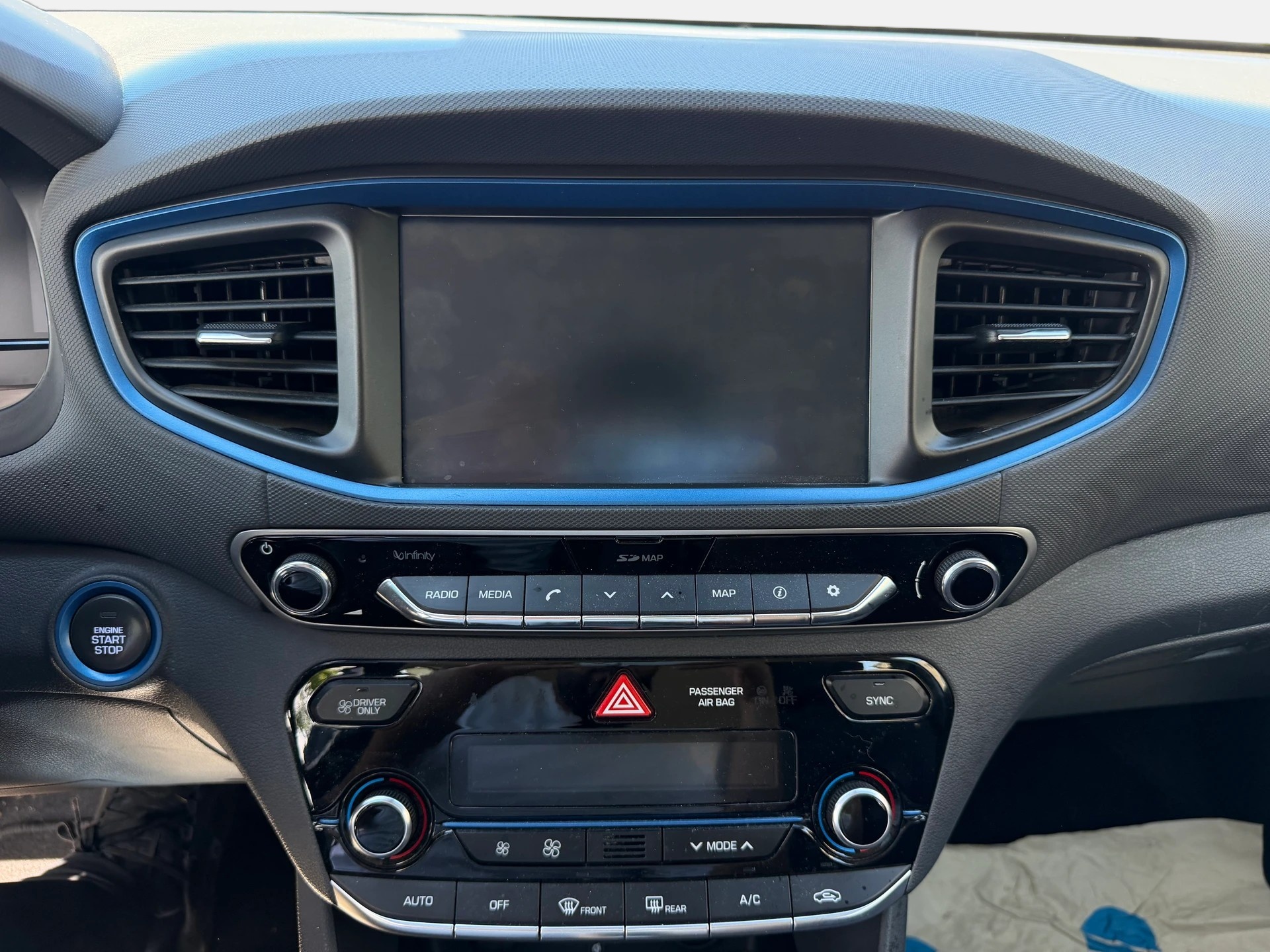 HYUNDAI Ioniq 1.6 GDi HEV Launch Plus DCT | CH-Auto | Frisch MFK | 1-Hand-image-15