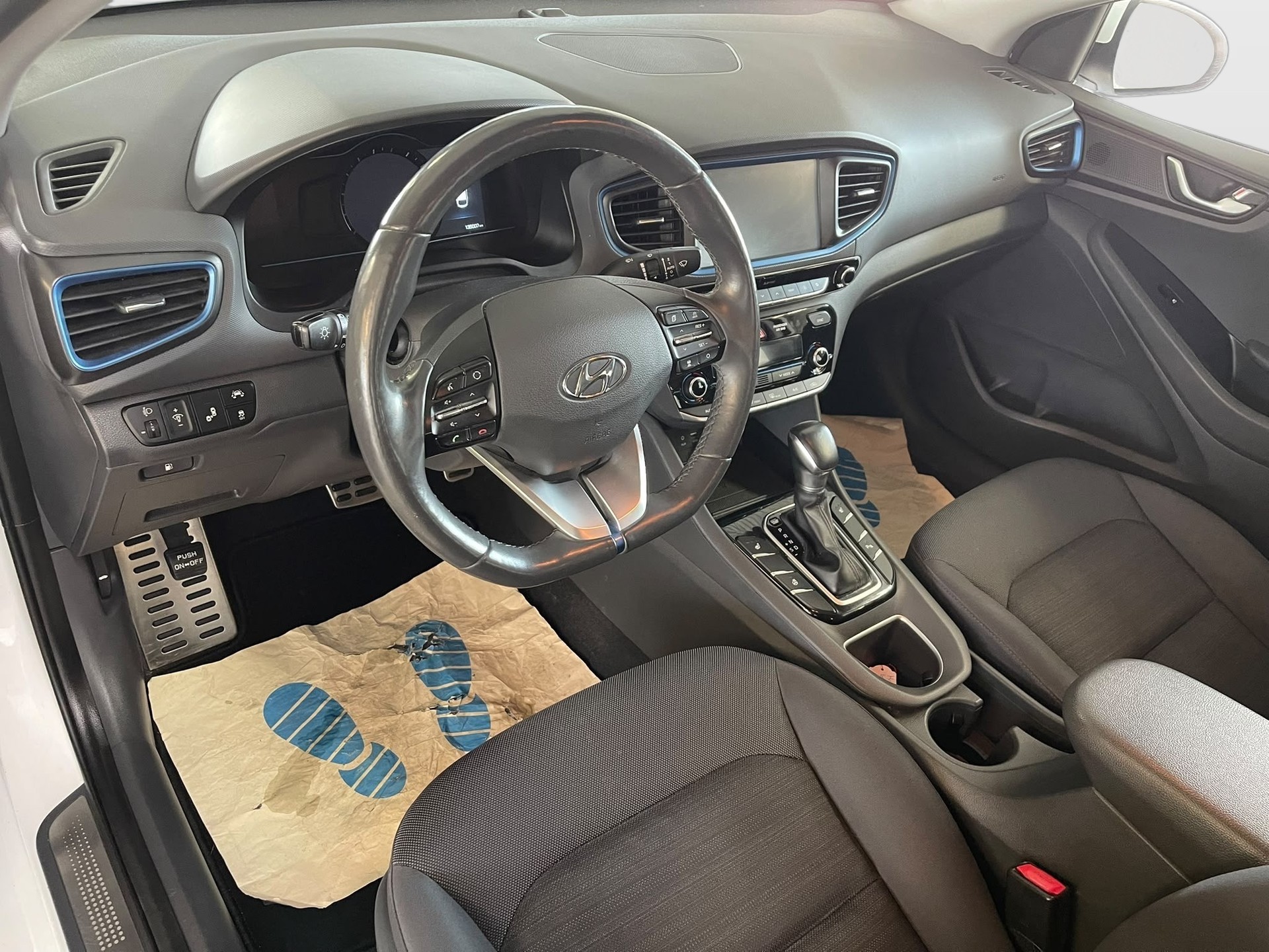 HYUNDAI Ioniq 1.6 GDi HEV Launch Plus DCT | CH-Auto | Frisch MFK | 1-Hand-image-7