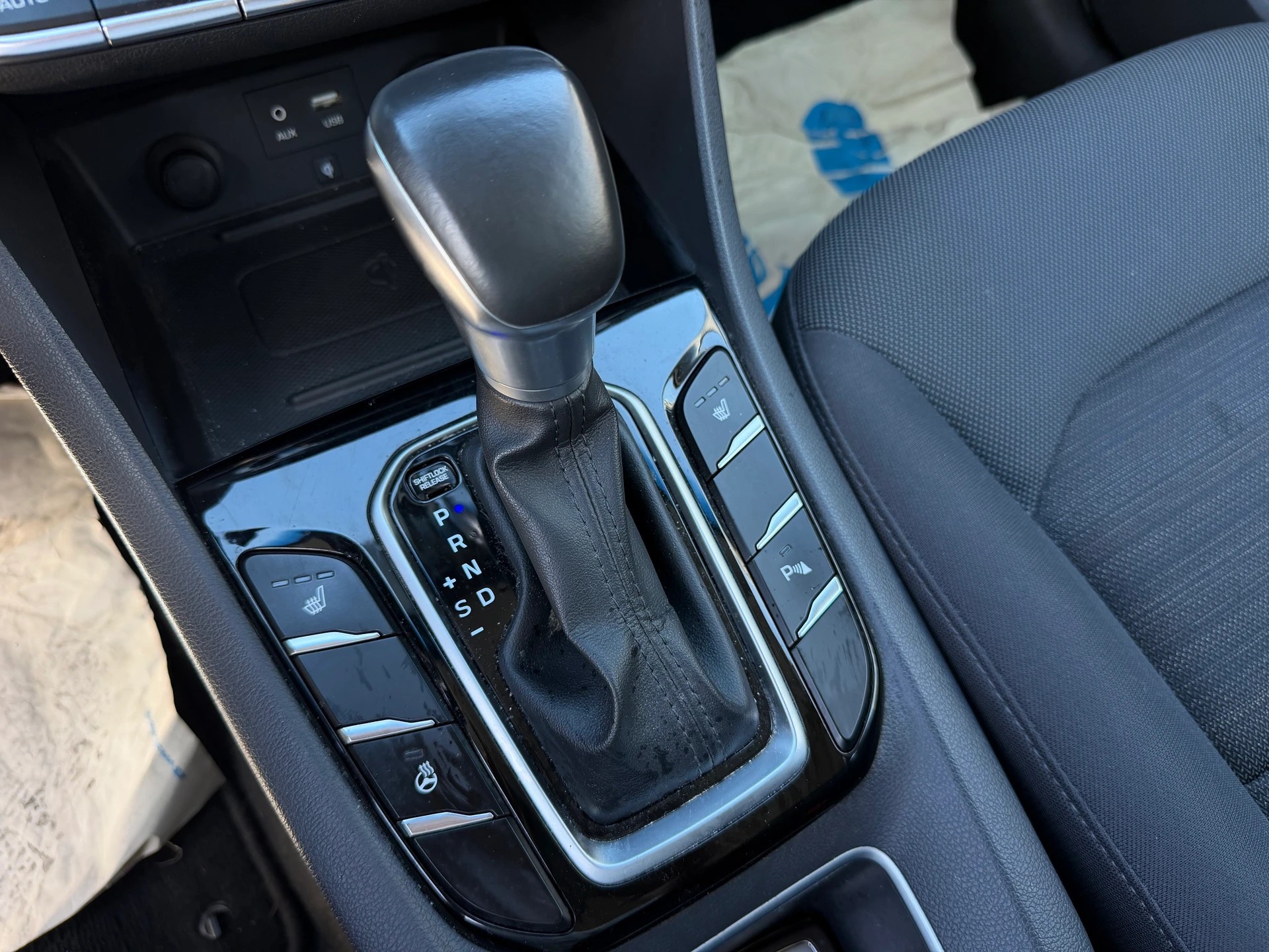 HYUNDAI Ioniq 1.6 GDi HEV Launch Plus DCT | CH-Auto | Frisch MFK | 1-Hand-image-14