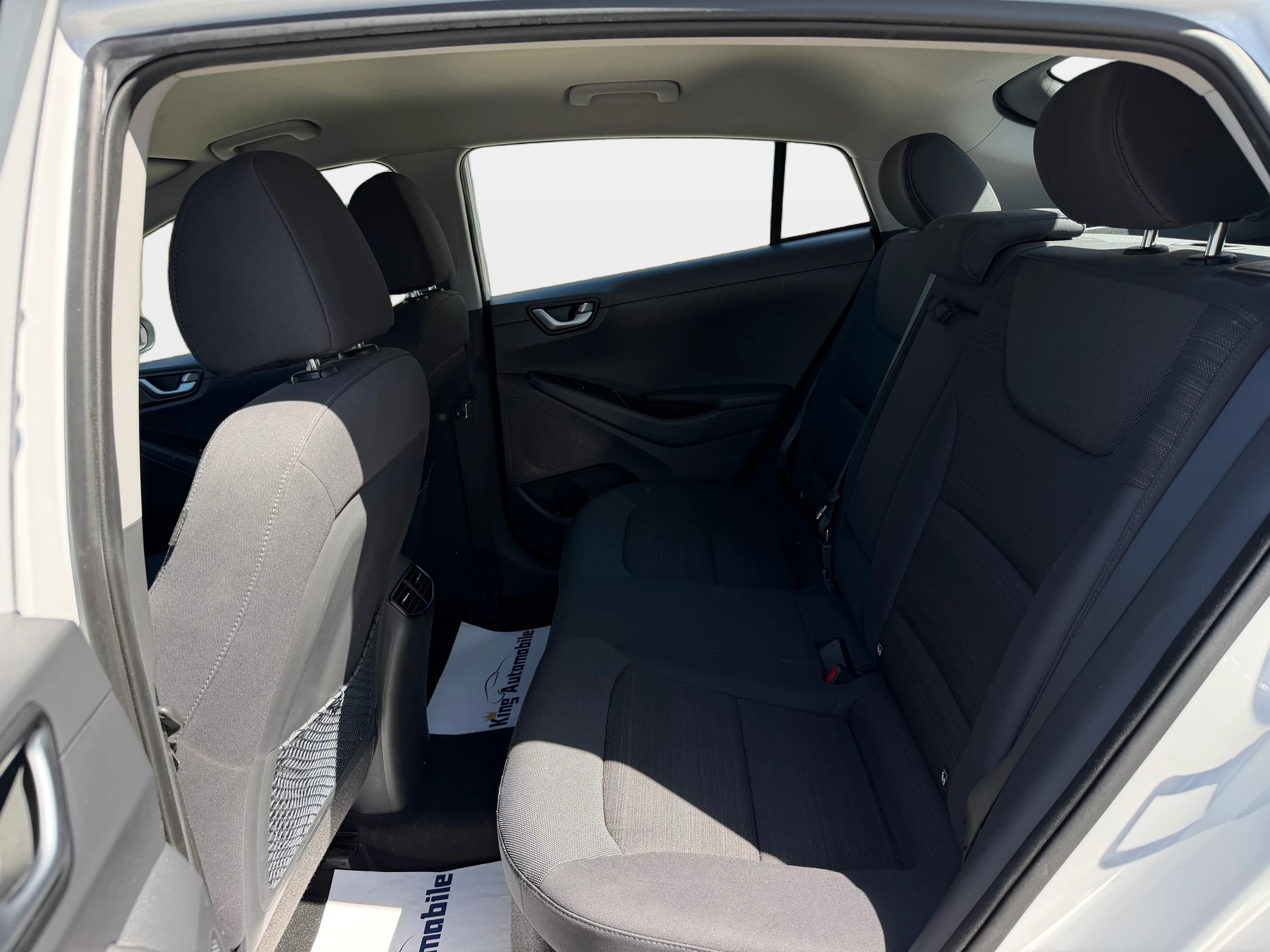 HYUNDAI Ioniq 1.6 GDi HEV Launch Plus DCT | CH-Auto | Frisch MFK | 1-Hand-image-10