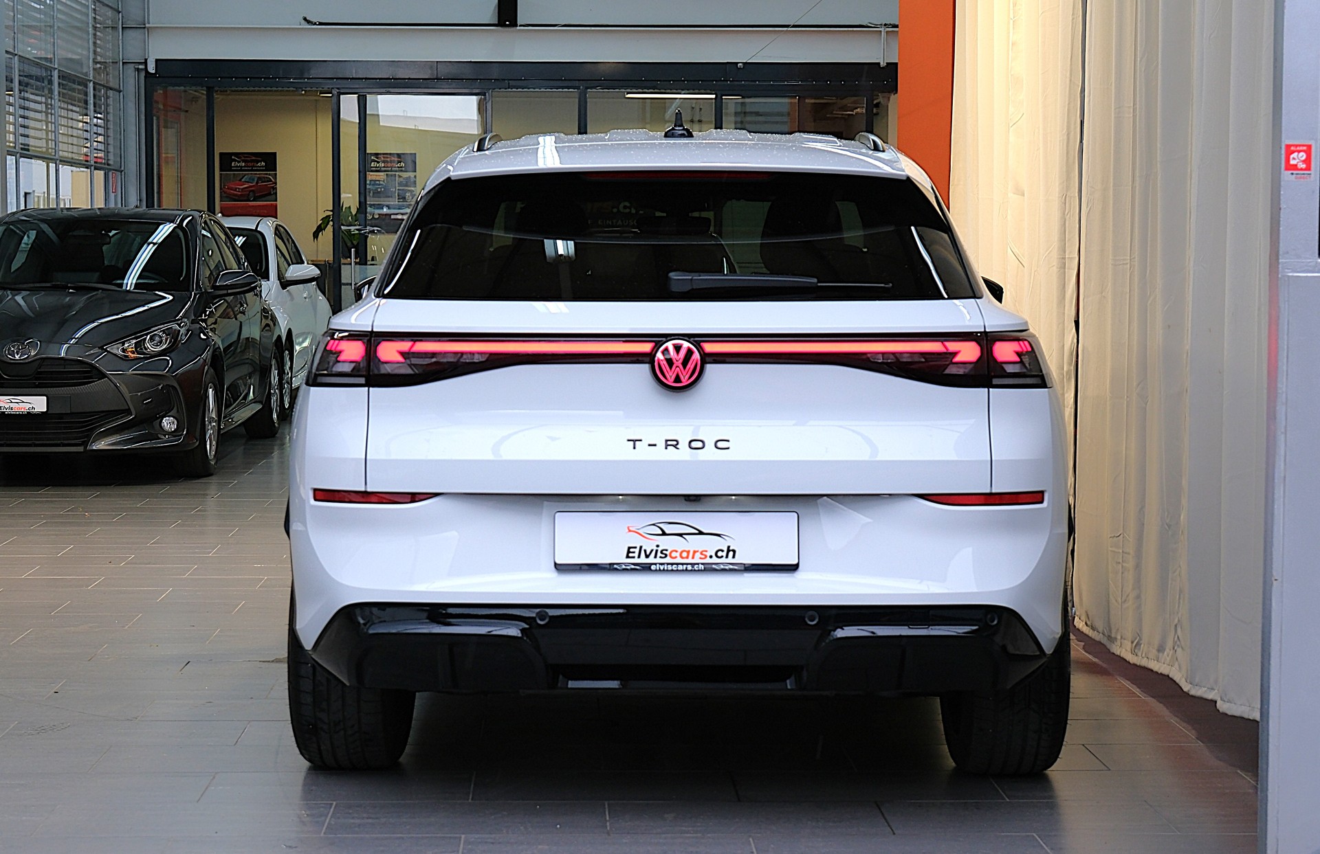 VW T-Roc 1.5 eTSI mHEV R-Line DSG "Black Style "-image-11