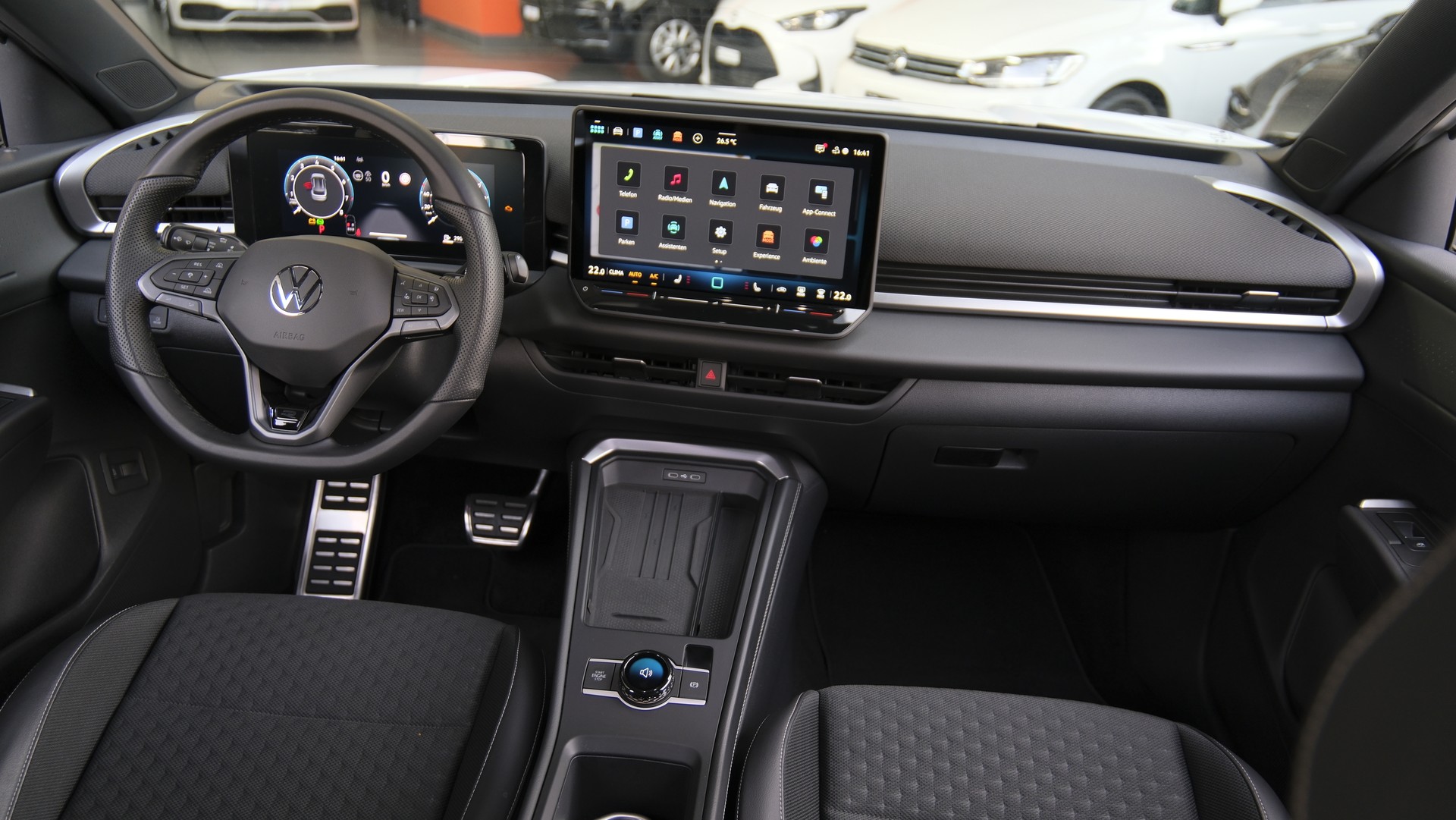 VW T-Roc 1.5 eTSI mHEV R-Line DSG "Black Style "-image-14
