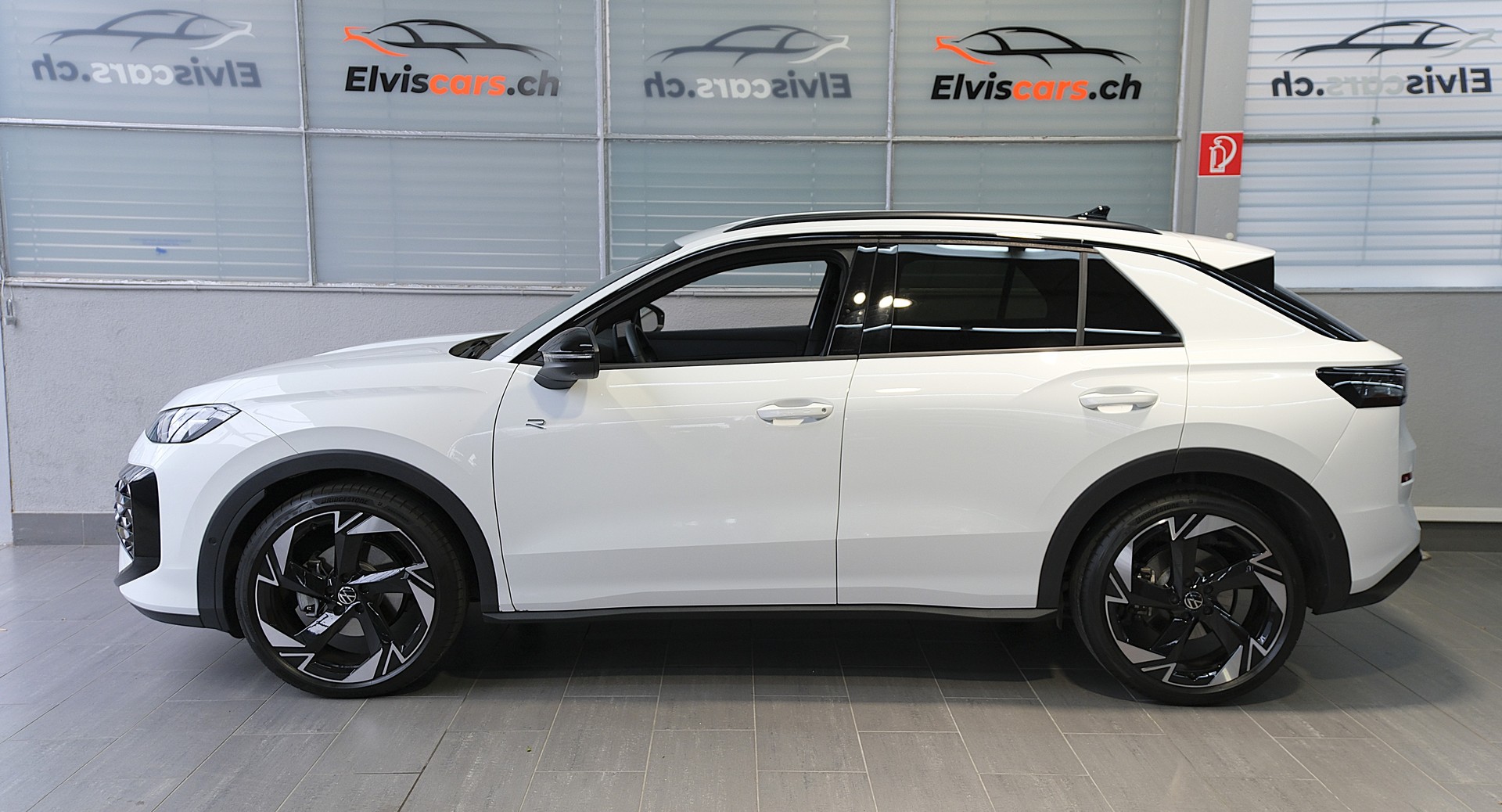 VW T-Roc 1.5 eTSI mHEV R-Line DSG "Black Style "-image-8