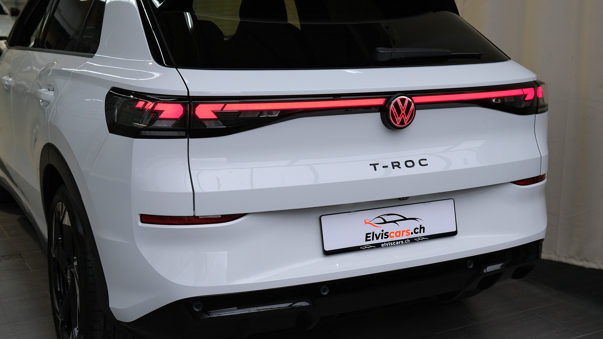 VW T-Roc 1.5 eTSI mHEV R-Line DSG "Black Style "-image-12