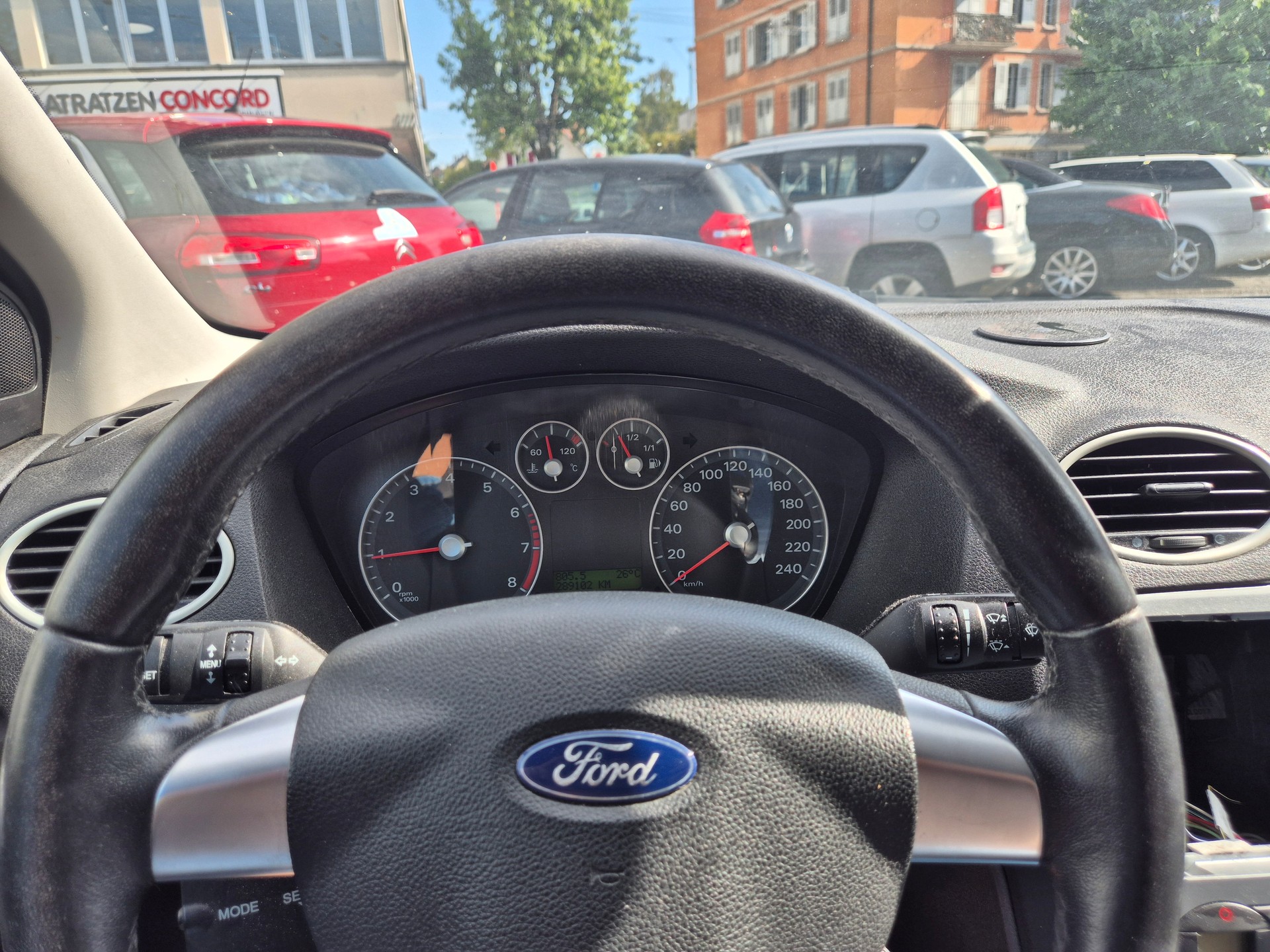 FORD Focus 1.6i VCT Trend-image-10
