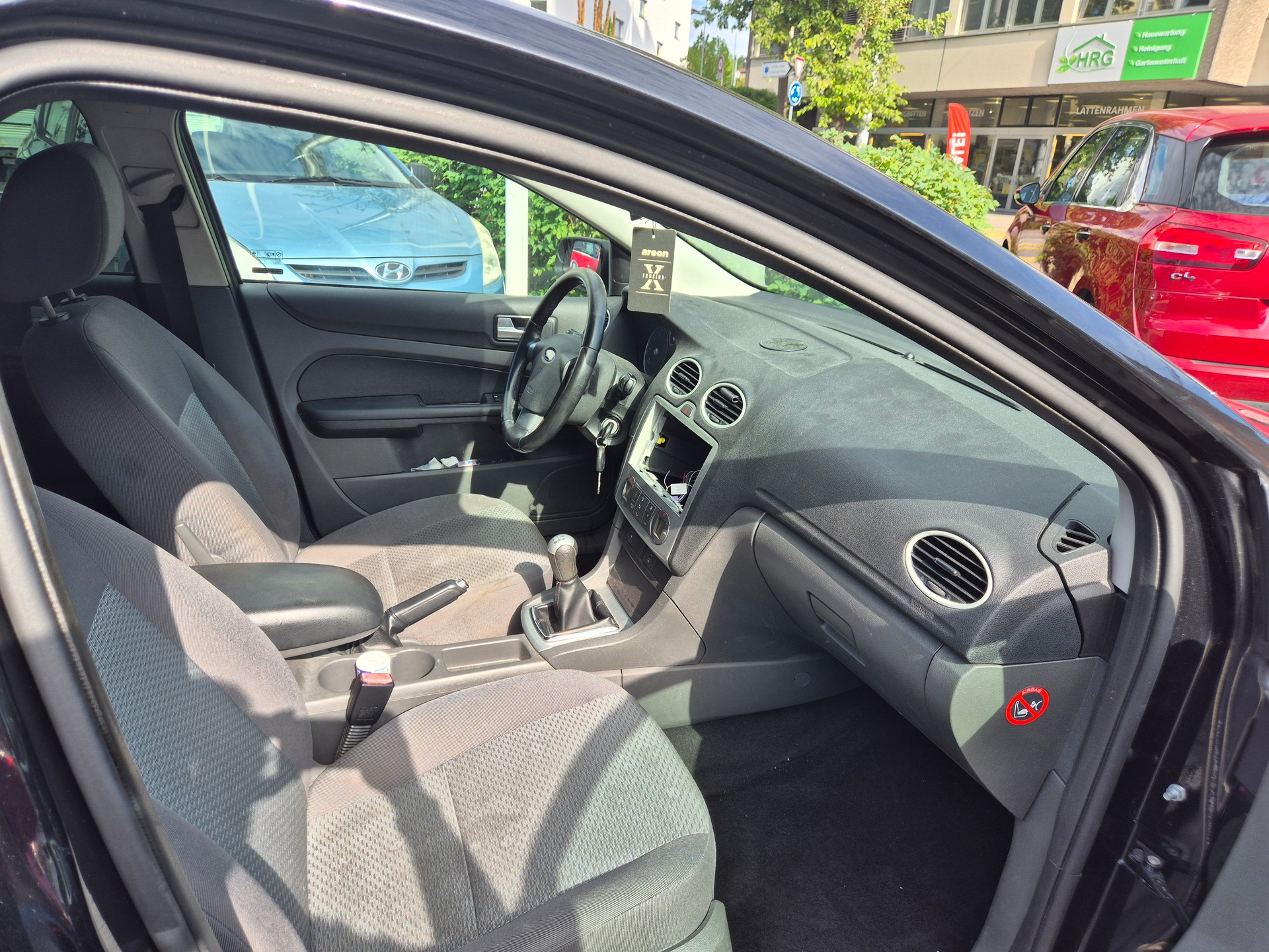 FORD Focus 1.6i VCT Trend-image-7
