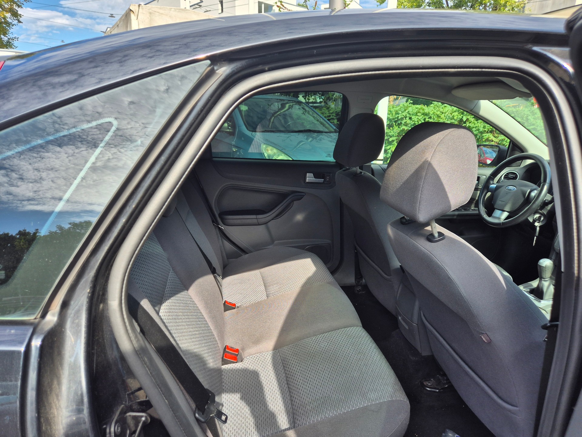 FORD Focus 1.6i VCT Trend-image-8
