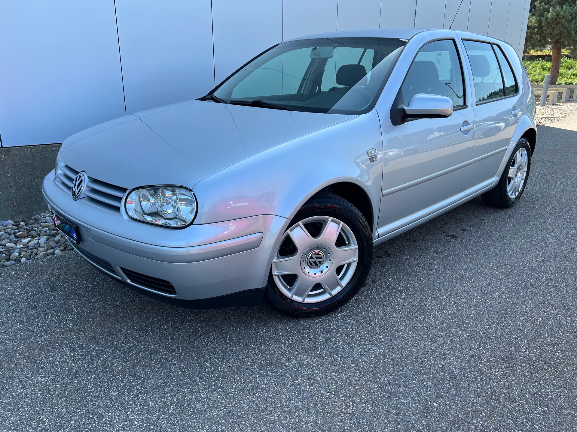 VW Golf 1.6 16V-image-0
