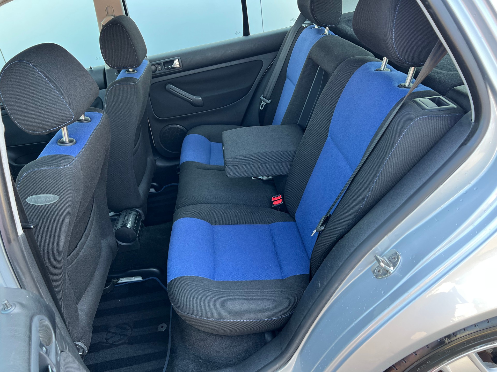 VW Golf 1.6 16V-image-6