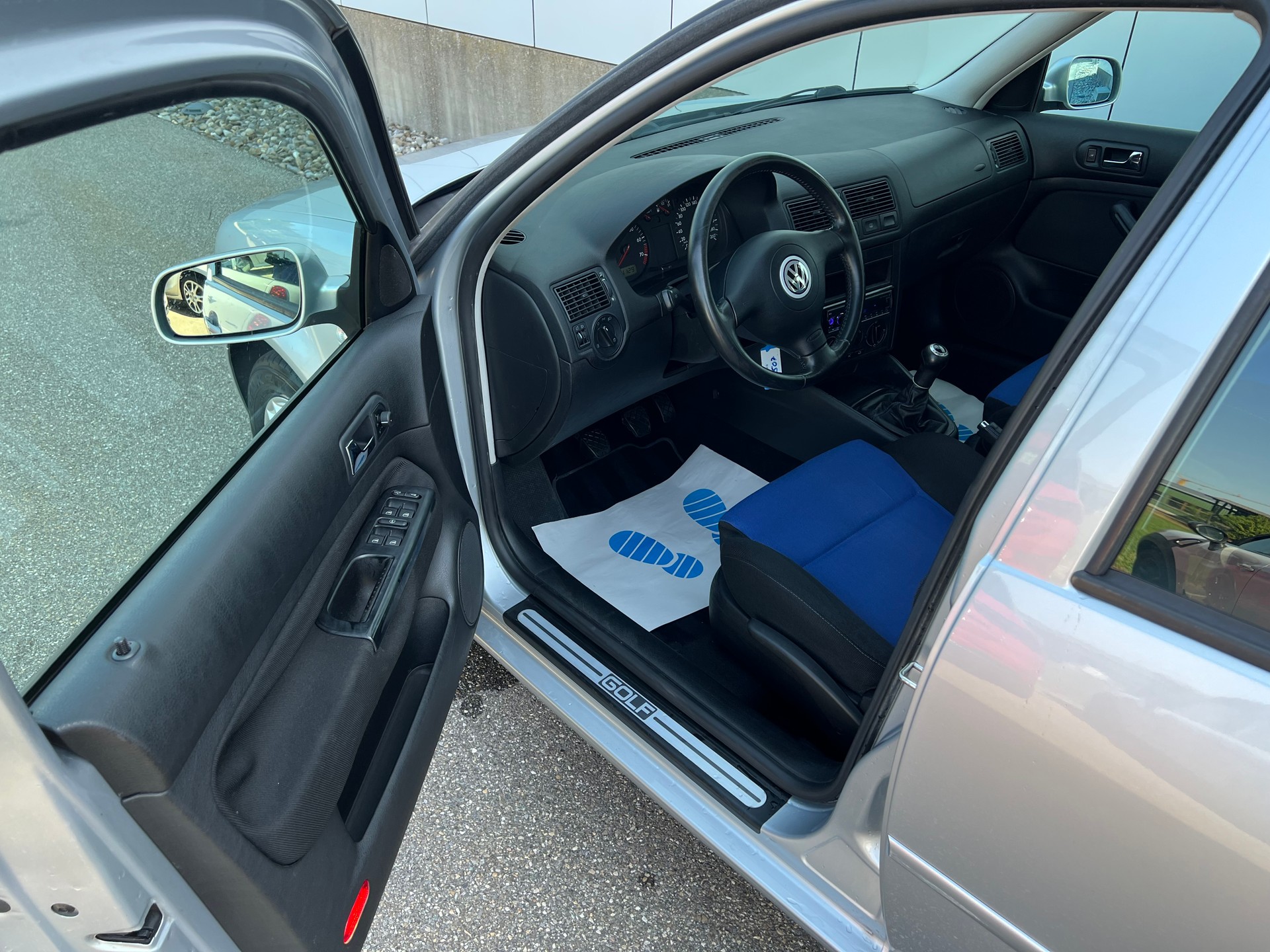 VW Golf 1.6 16V-image-5