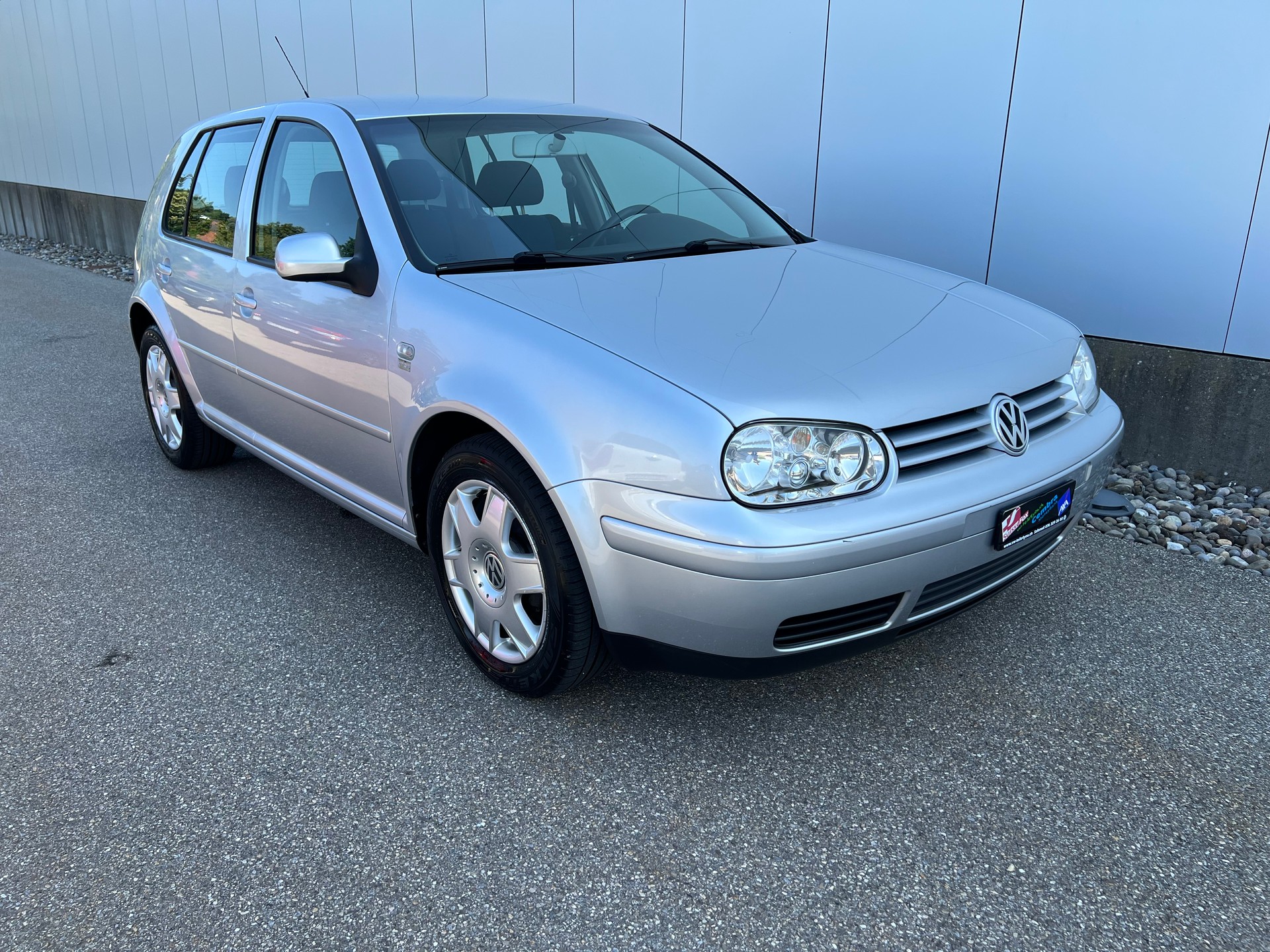 VW Golf 1.6 16V-image-1