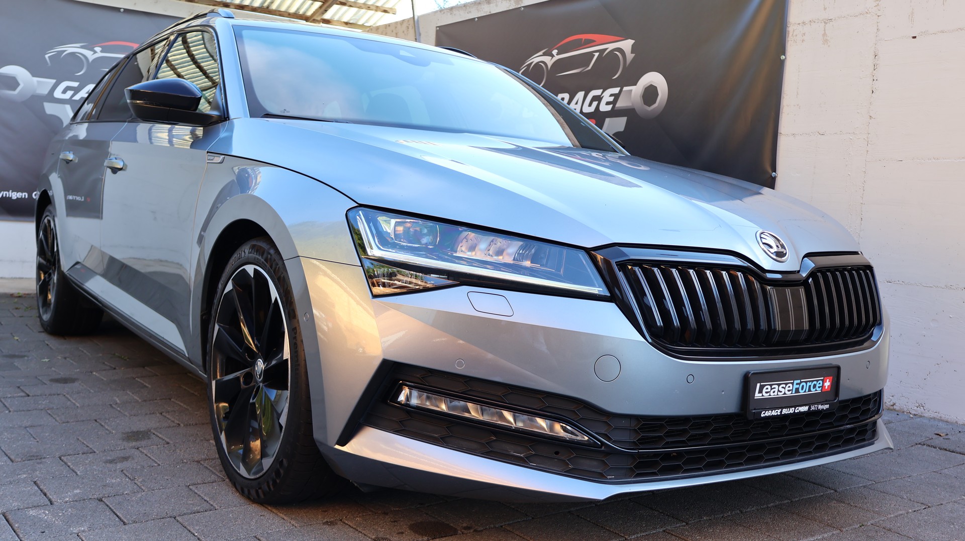 SKODA Superb Combi 2.0 TDi SportLine 4x4 DSG