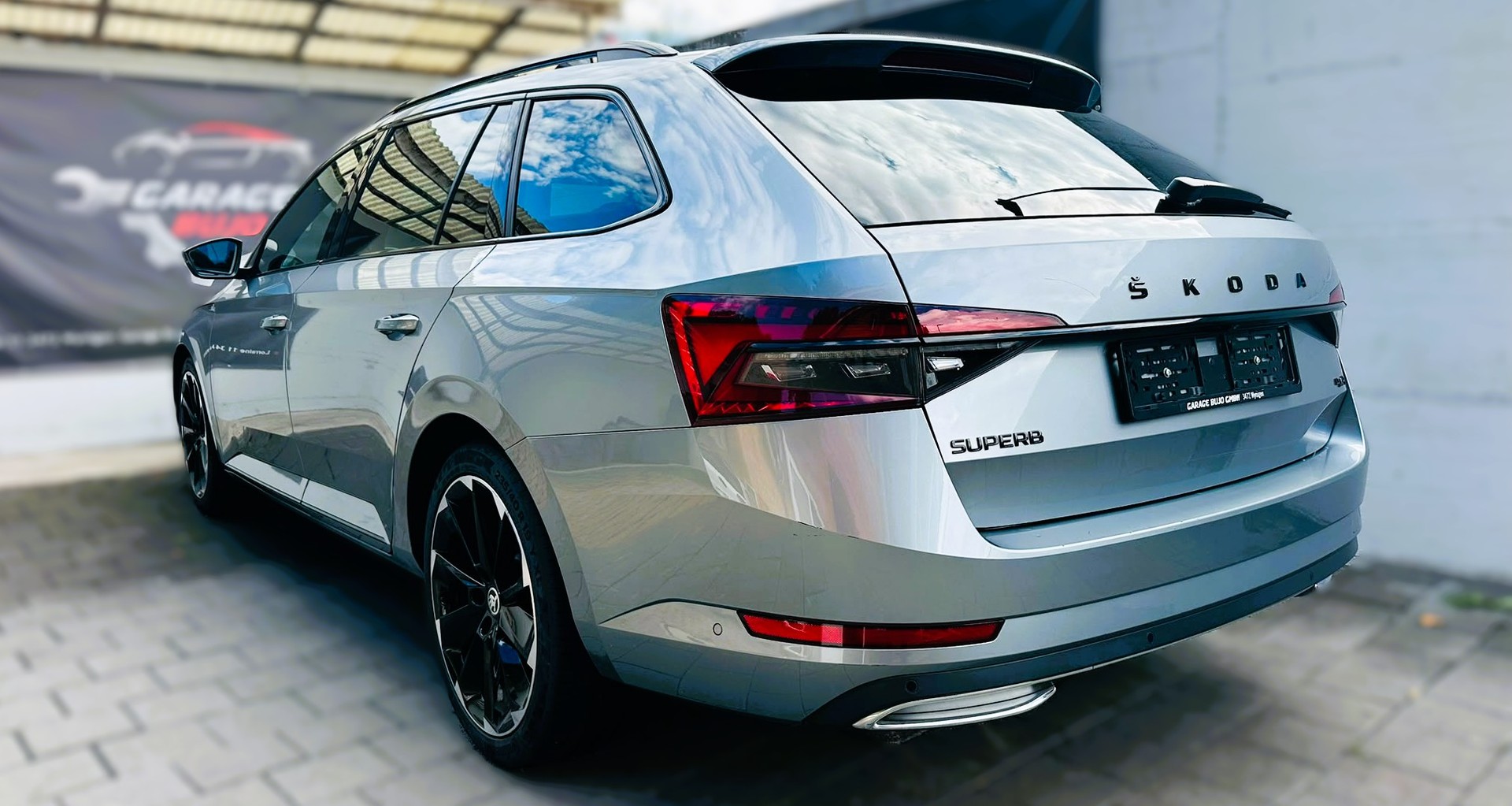 SKODA Superb Combi 2.0 TDi SportLine 4x4 DSG-image-5
