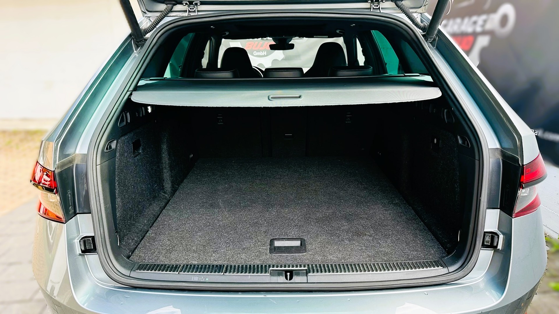 SKODA Superb Combi 2.0 TDi SportLine 4x4 DSG-image-7