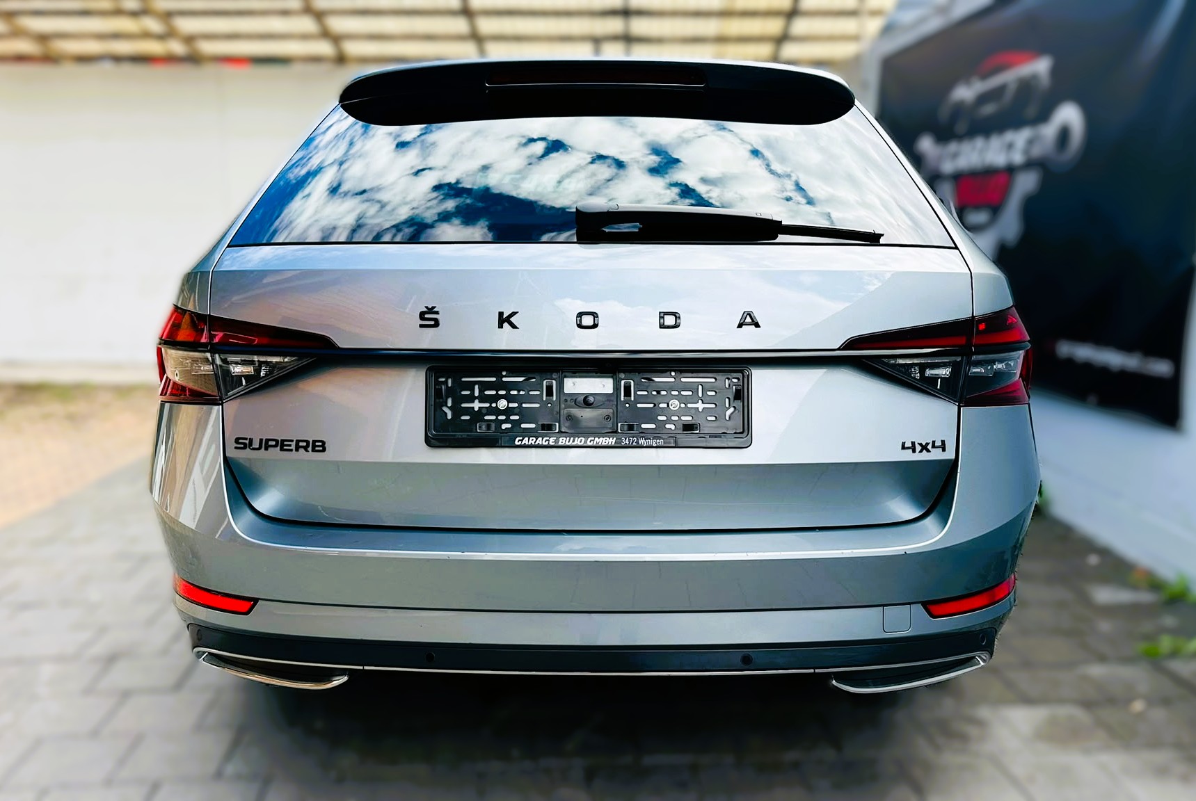 SKODA Superb Combi 2.0 TDi SportLine 4x4 DSG-image-6