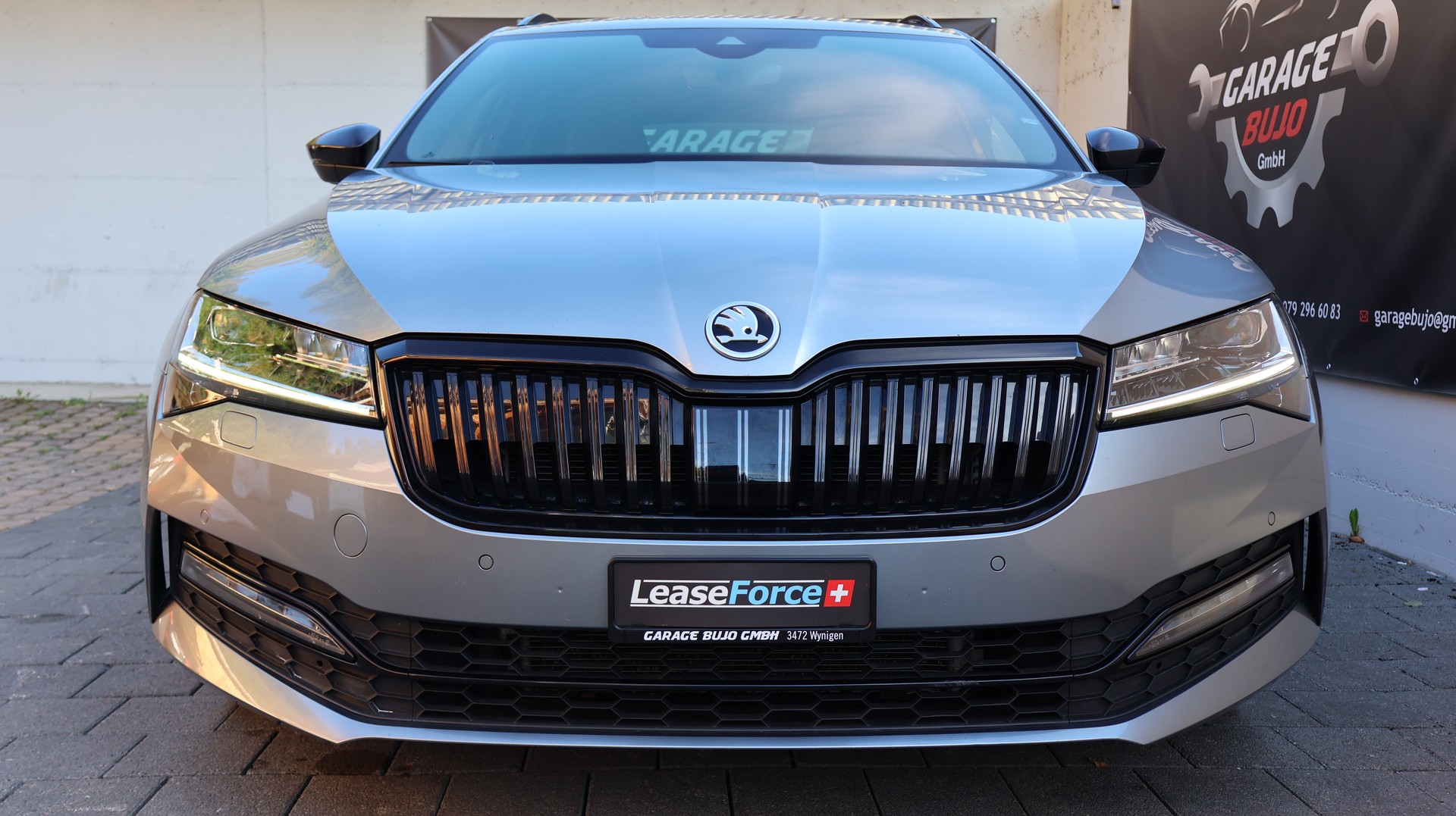 SKODA Superb Combi 2.0 TDi SportLine 4x4 DSG-showroom-element-2