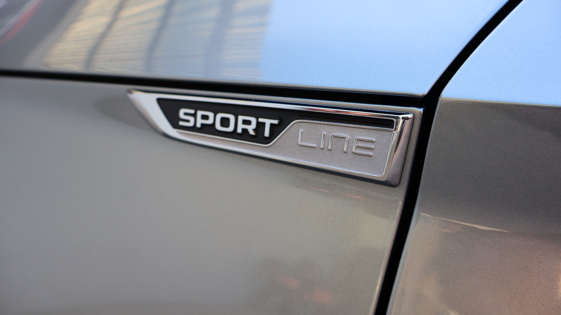 SKODA Superb Combi 2.0 TDi SportLine 4x4 DSG-image-10