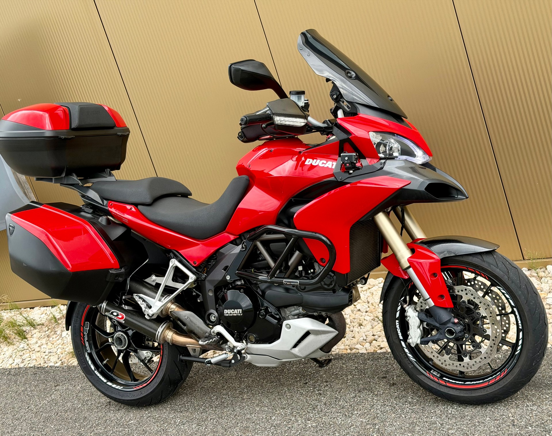 DUCATI Multistrada 1200 ABS-showroom-element-2