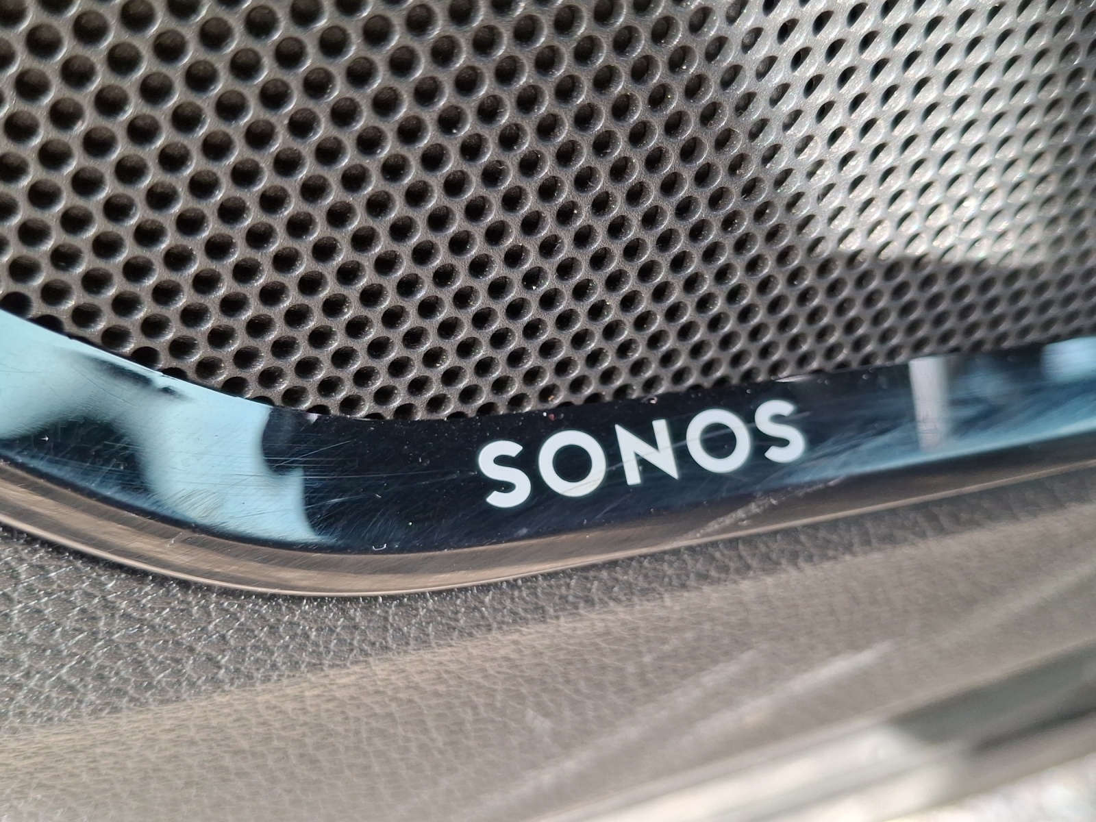 AUDI Q3 40 TFSI S line quattro S-tronic-image-15