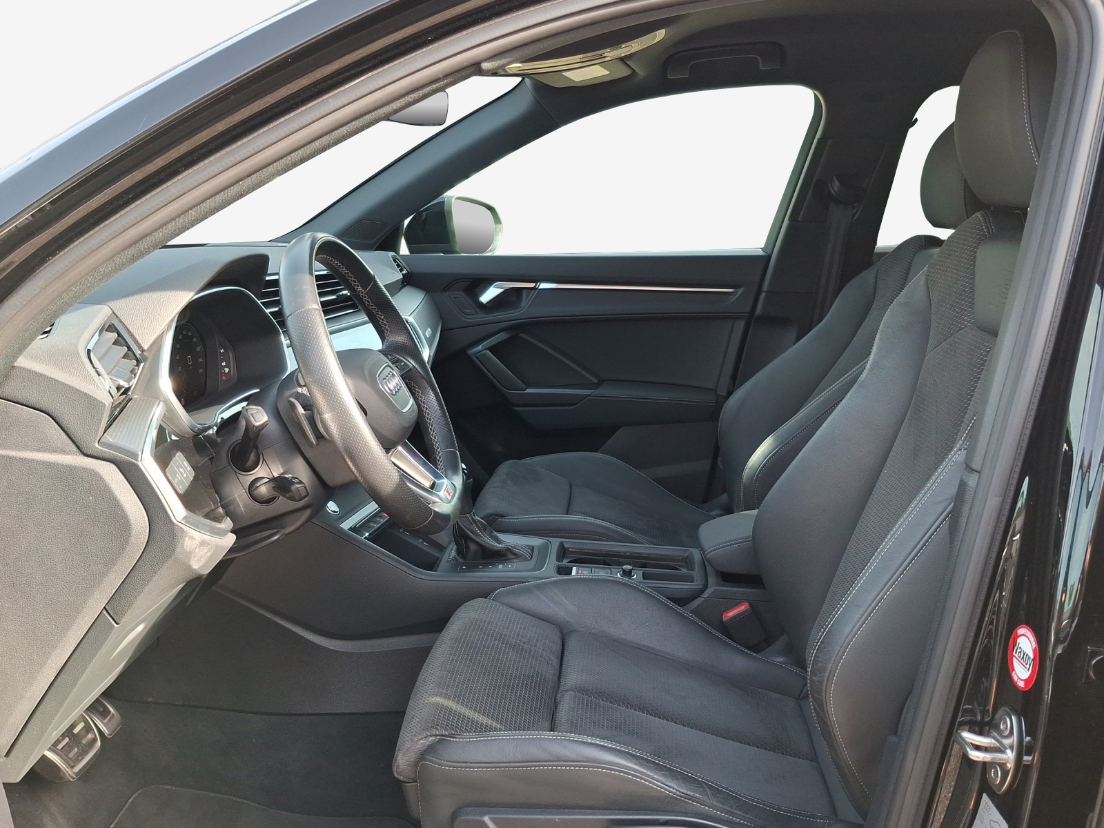 AUDI Q3 40 TFSI S line quattro S-tronic-image-7