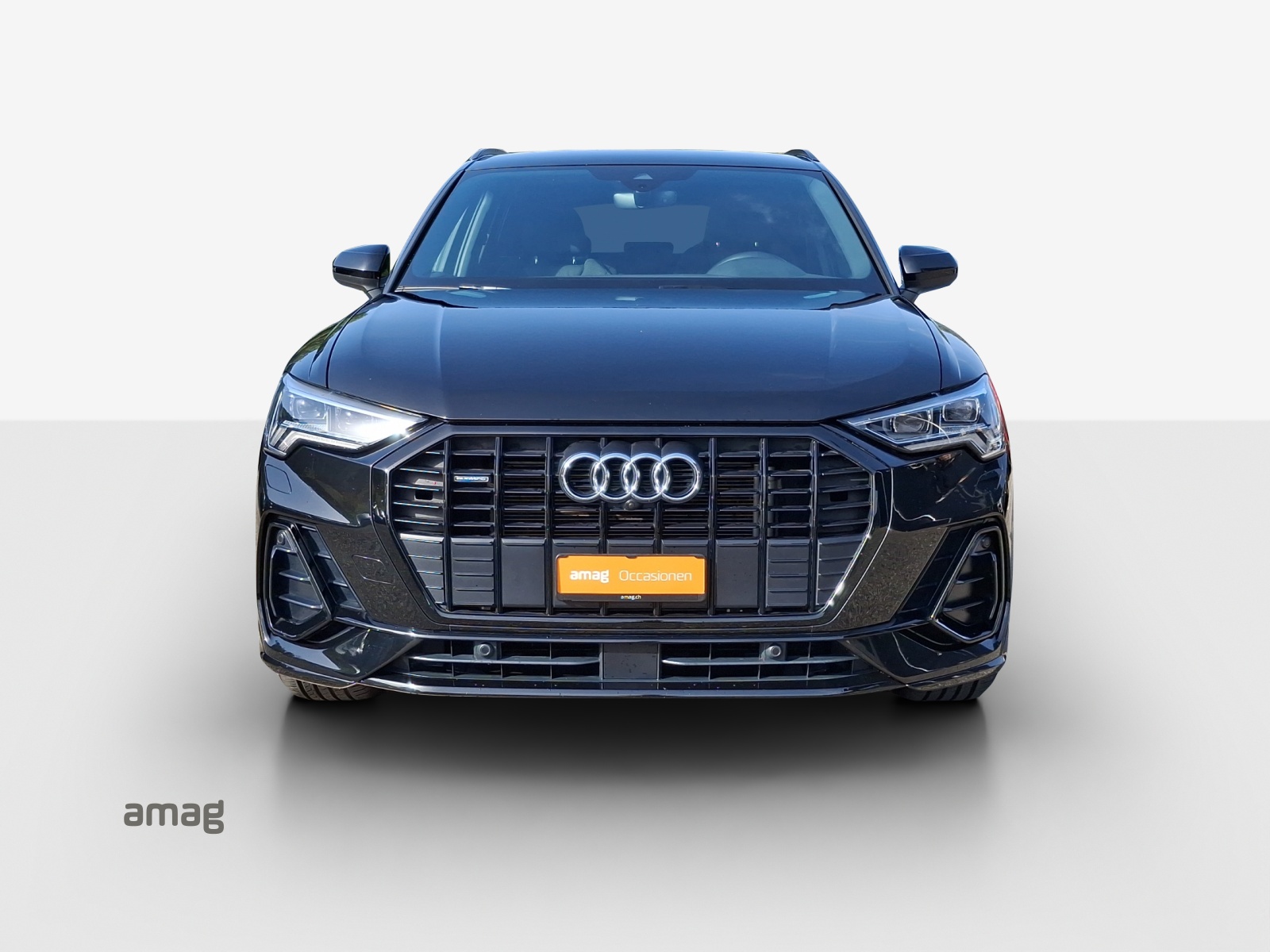 AUDI Q3 40 TFSI S line quattro S-tronic-image-6