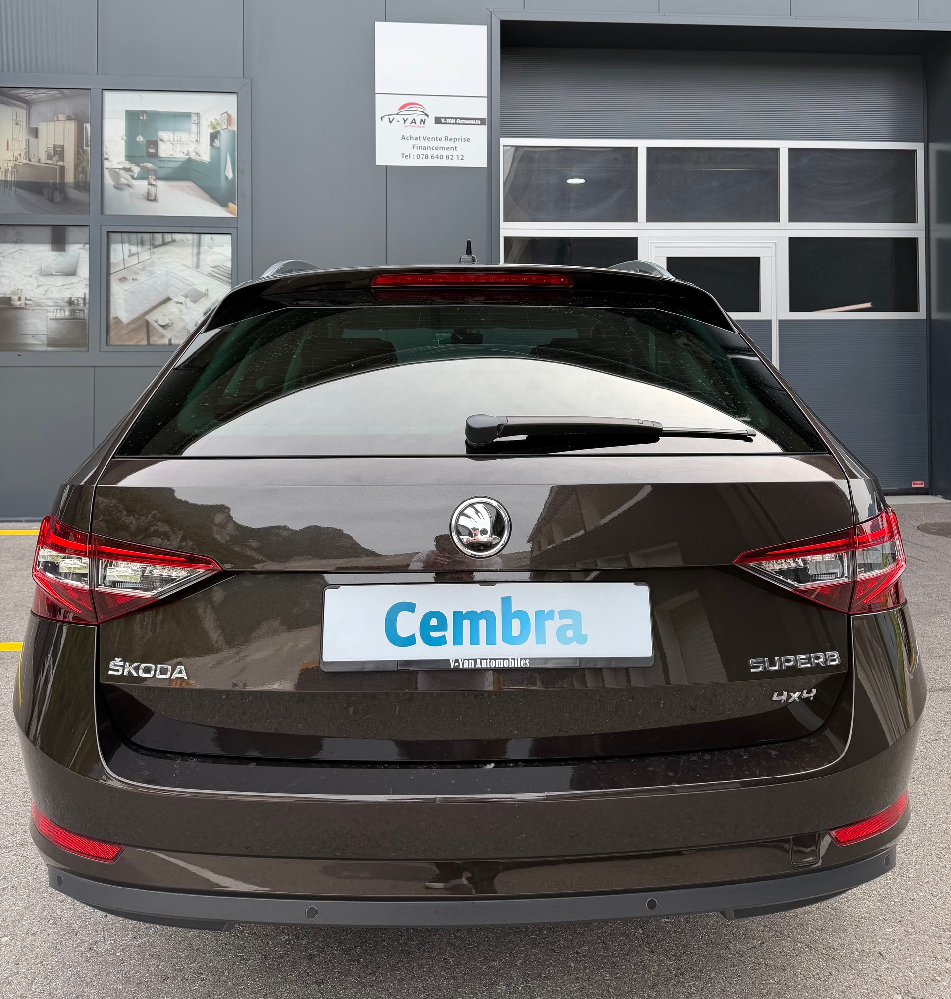 SKODA Superb Combi 2.0 TDi Style 4x4 DSG-image-6