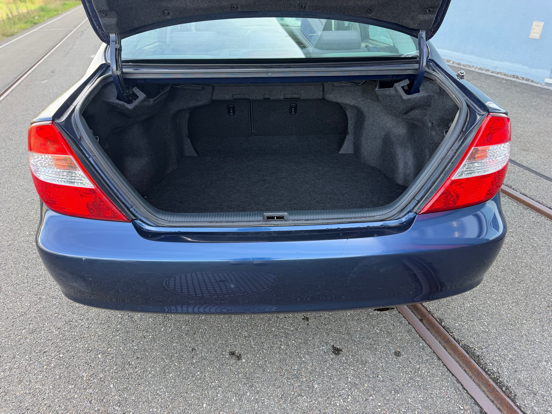 TOYOTA Camry 2.4-image-8