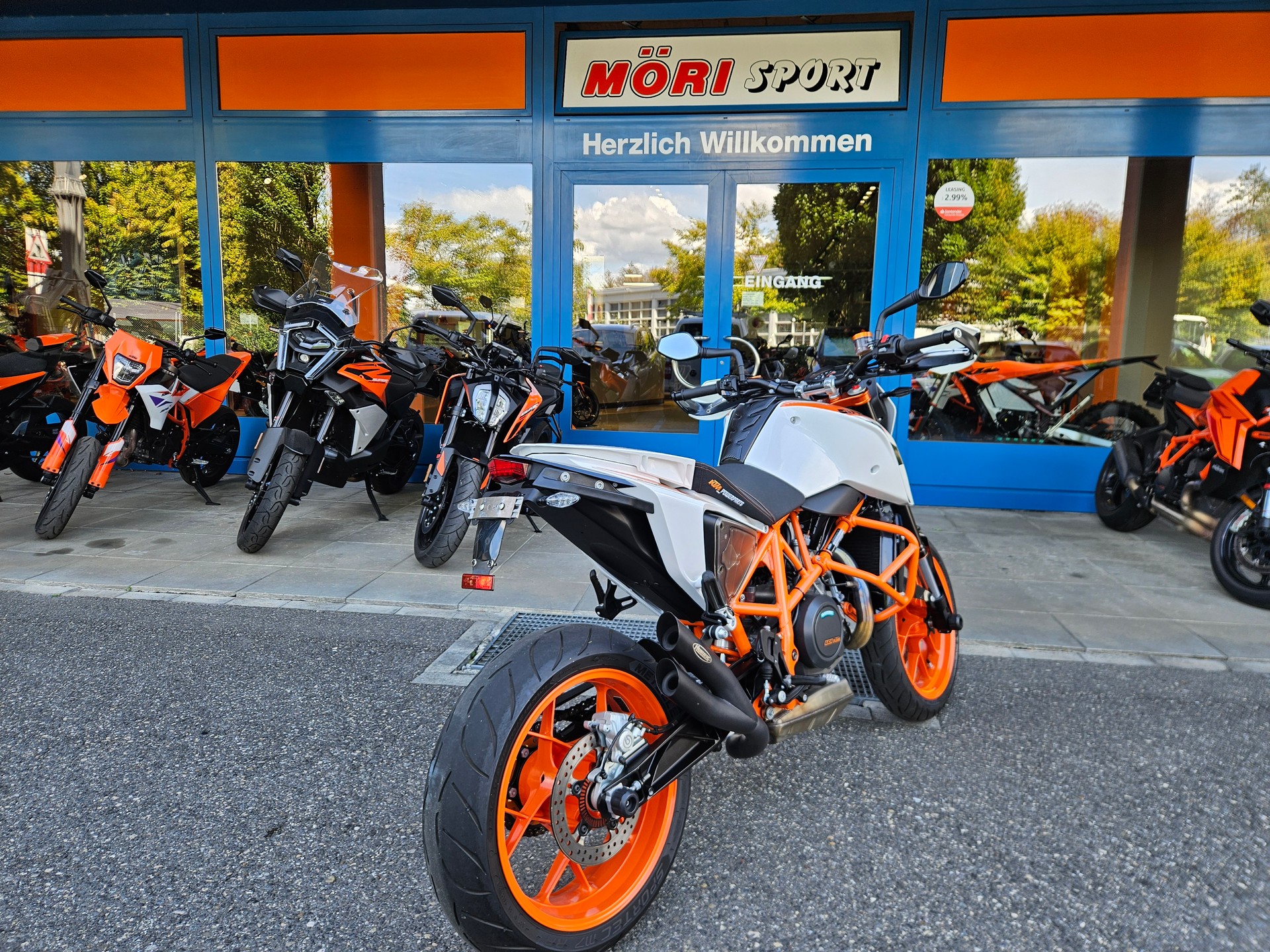 KTM 690 Duke R ABS-image-5