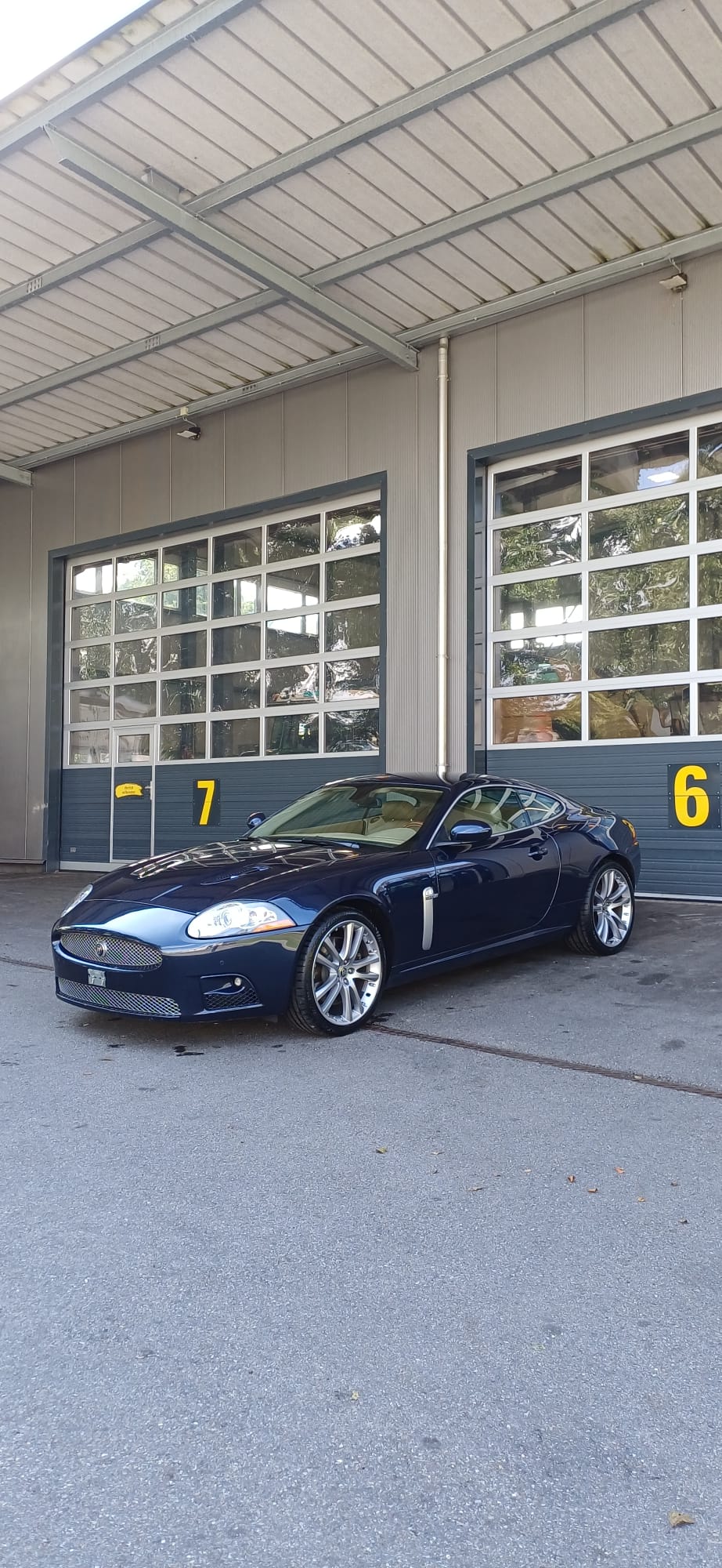 JAGUAR 4.2 V8-image-0