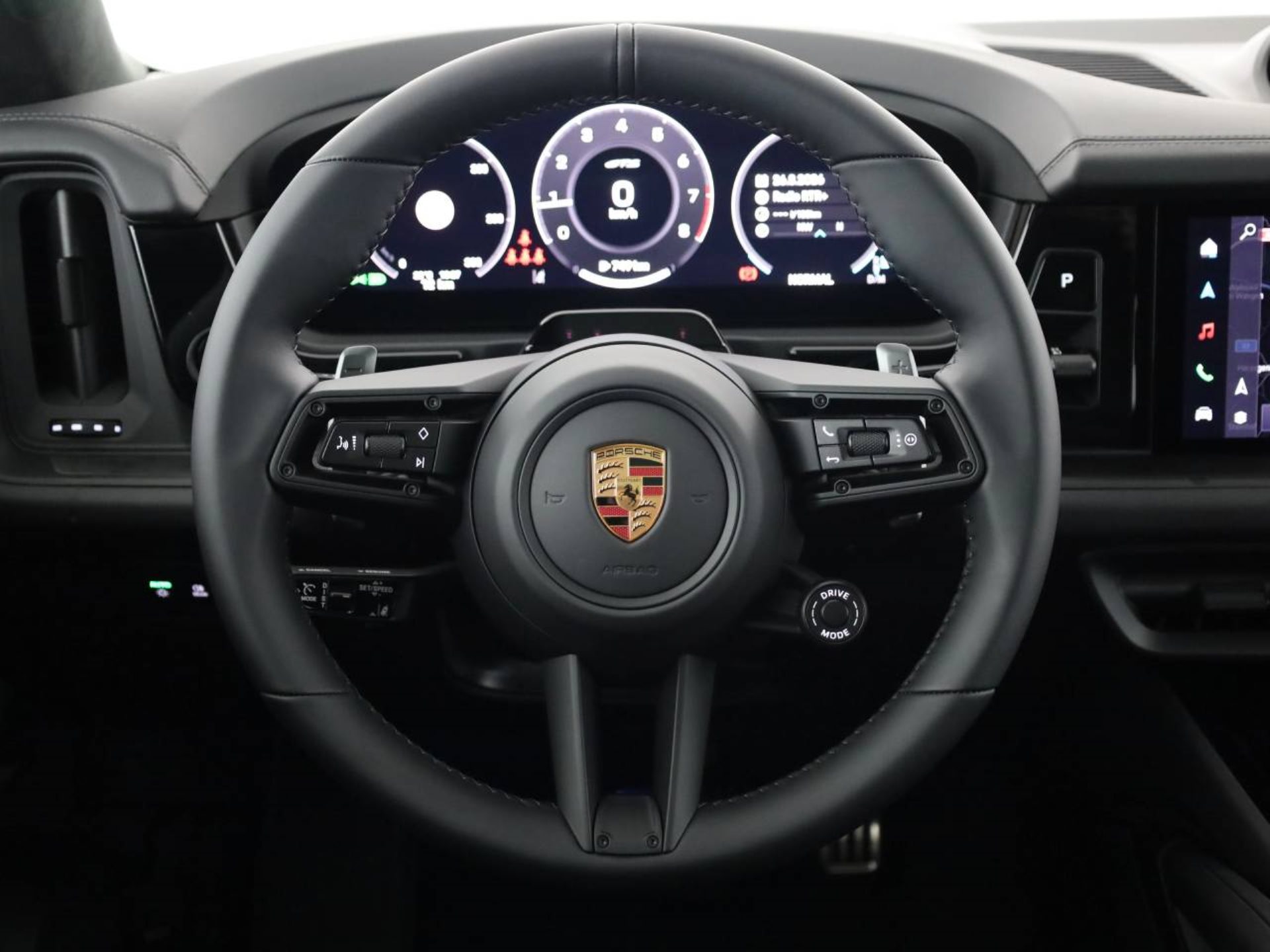 PORSCHE Cayenne GTS Coupé-image-9