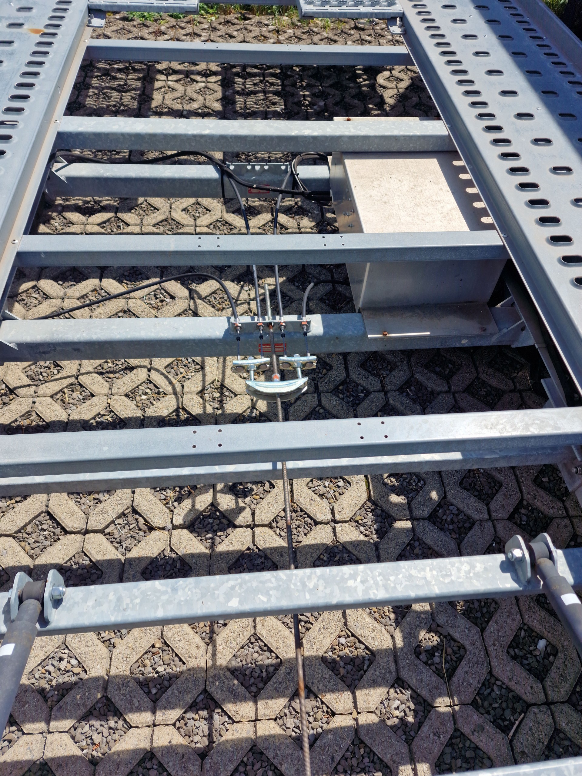 HUMBAUR HT 2500G Kippbar / ohne Winde-image-2