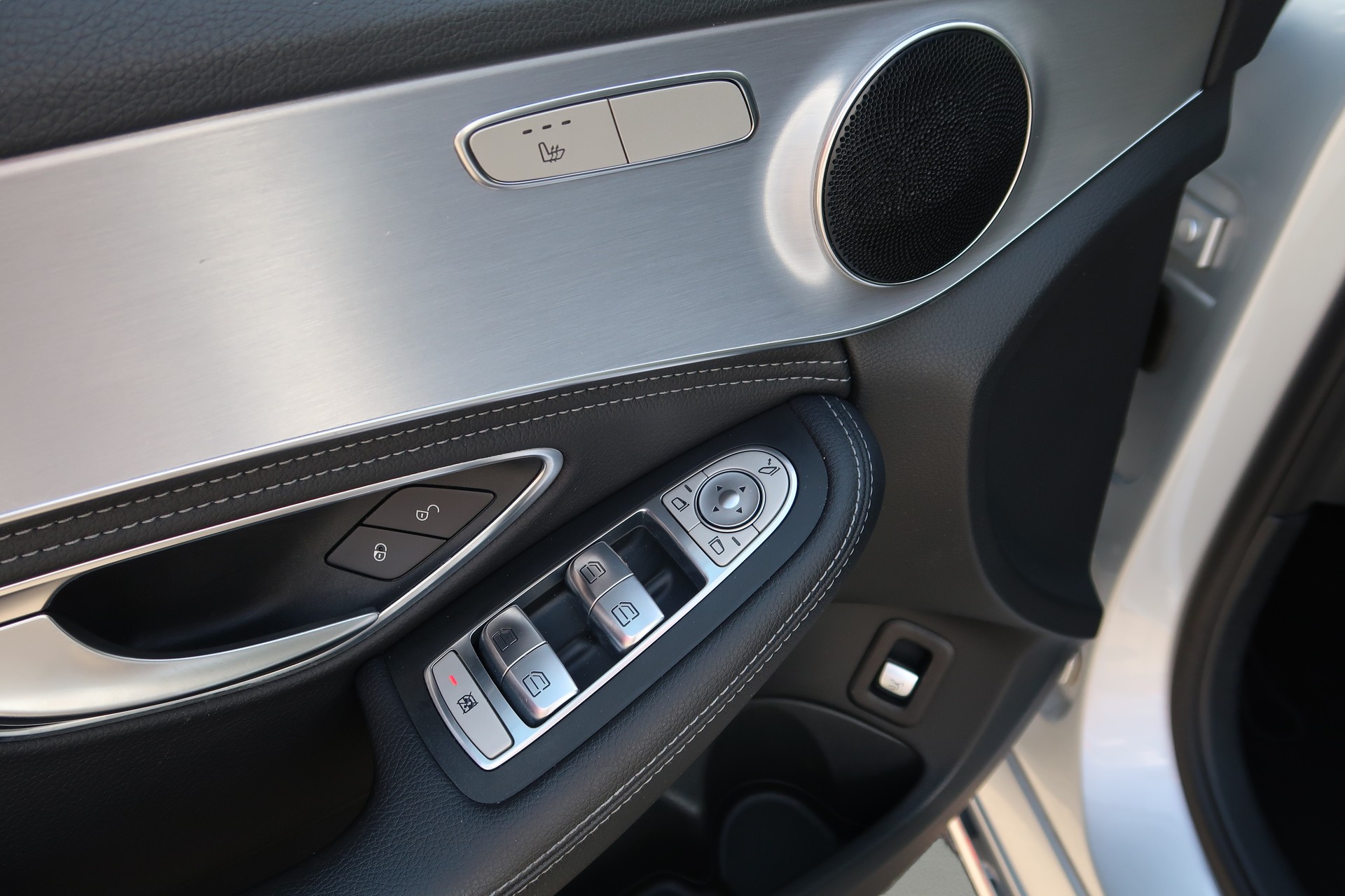 MERCEDES-BENZ C 250 BlueTEC Avantgarde 4Matic 7G-Tronic-image-15