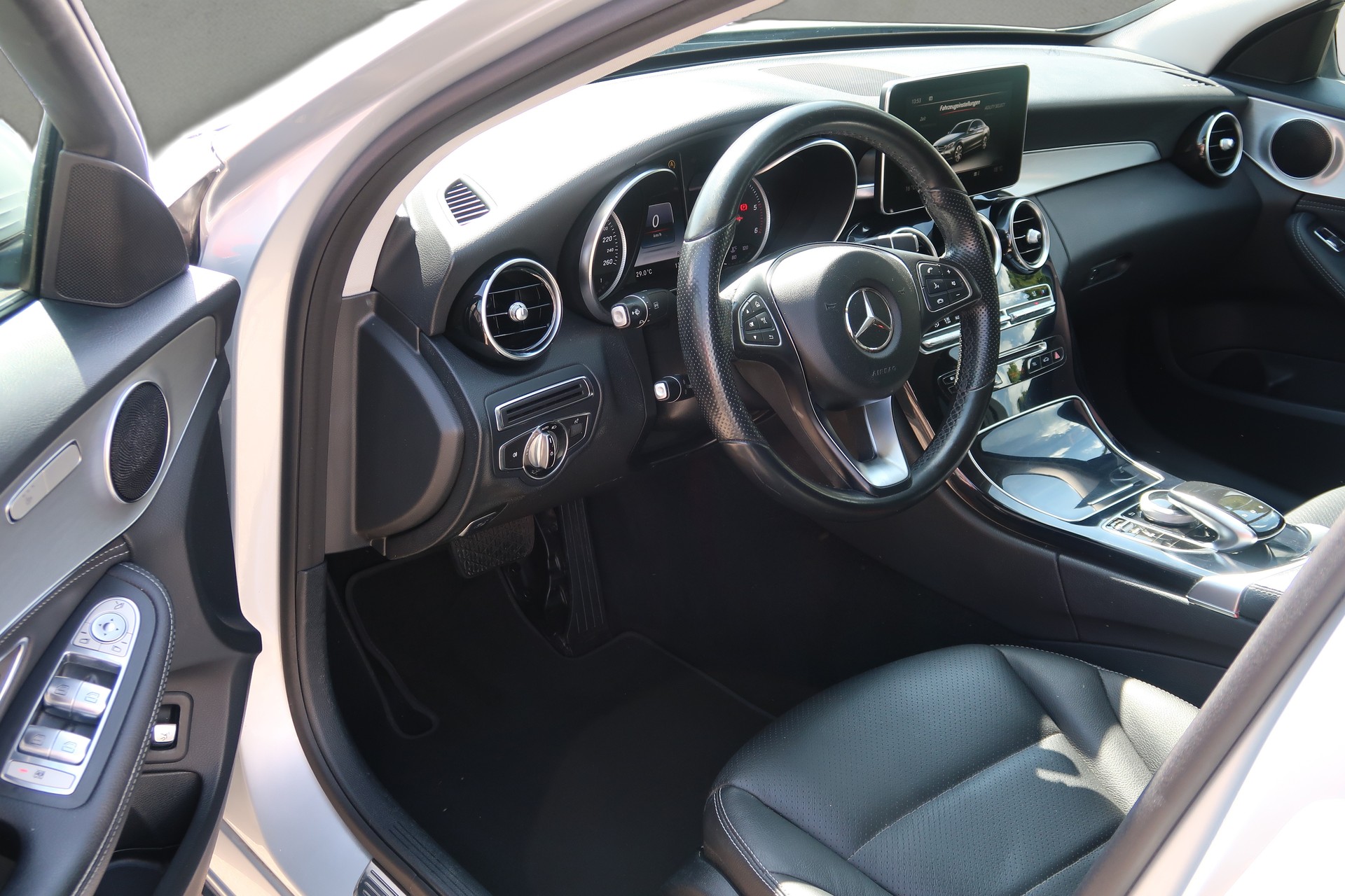 MERCEDES-BENZ C 250 BlueTEC Avantgarde 4Matic 7G-Tronic-image-7