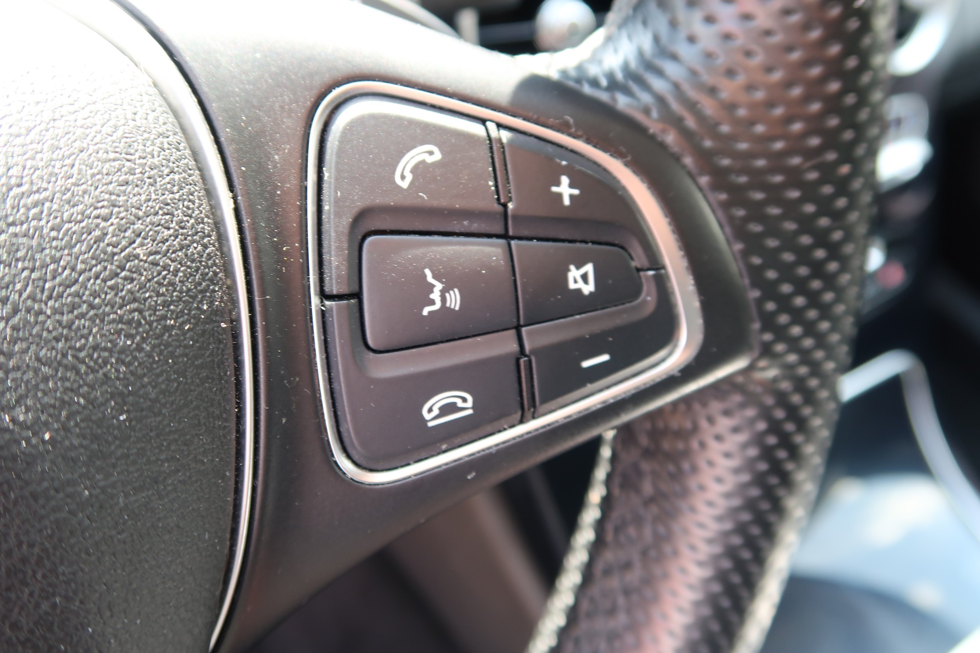 MERCEDES-BENZ C 250 BlueTEC Avantgarde 4Matic 7G-Tronic-image-17