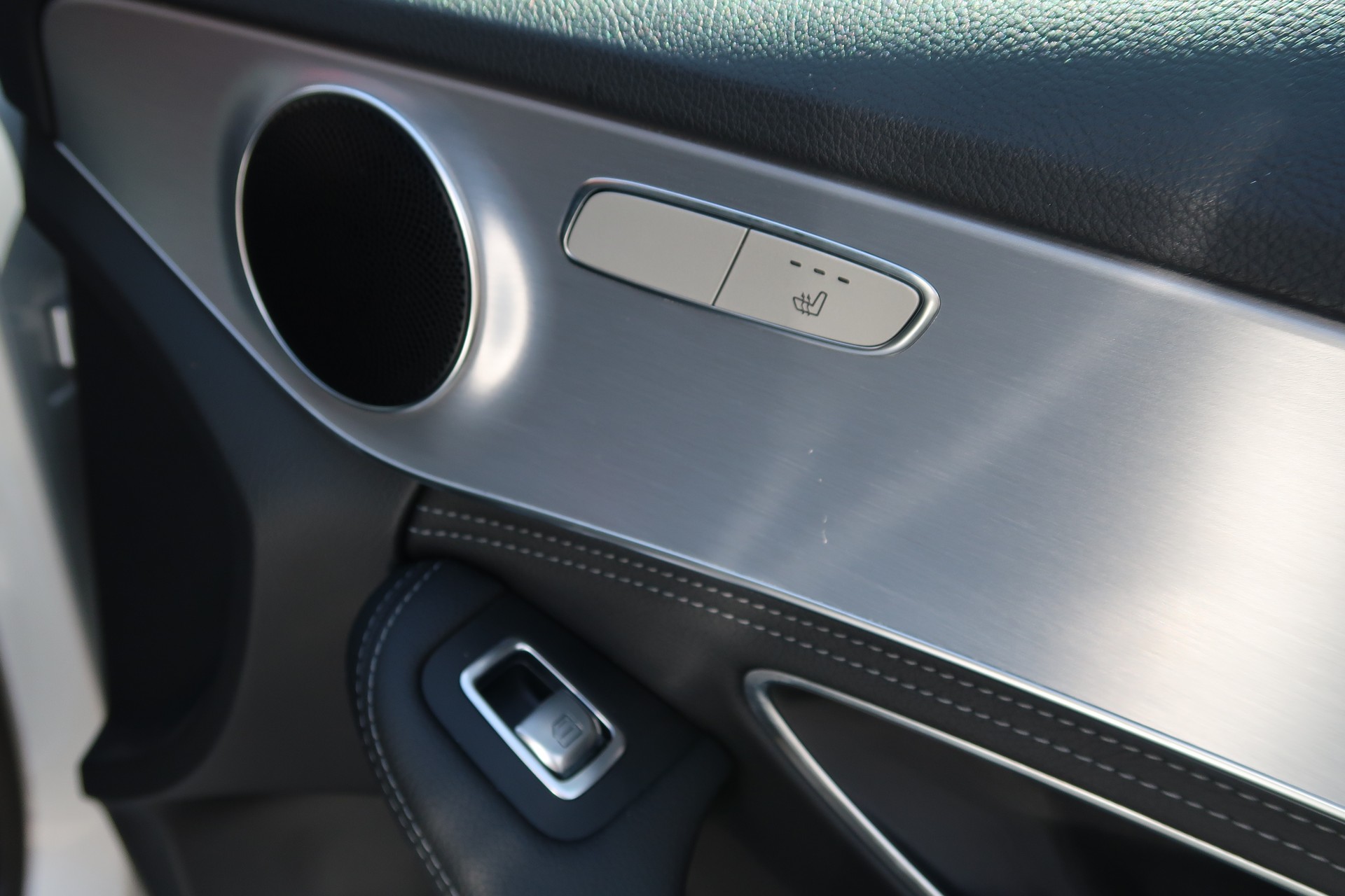 MERCEDES-BENZ C 250 BlueTEC Avantgarde 4Matic 7G-Tronic-image-13