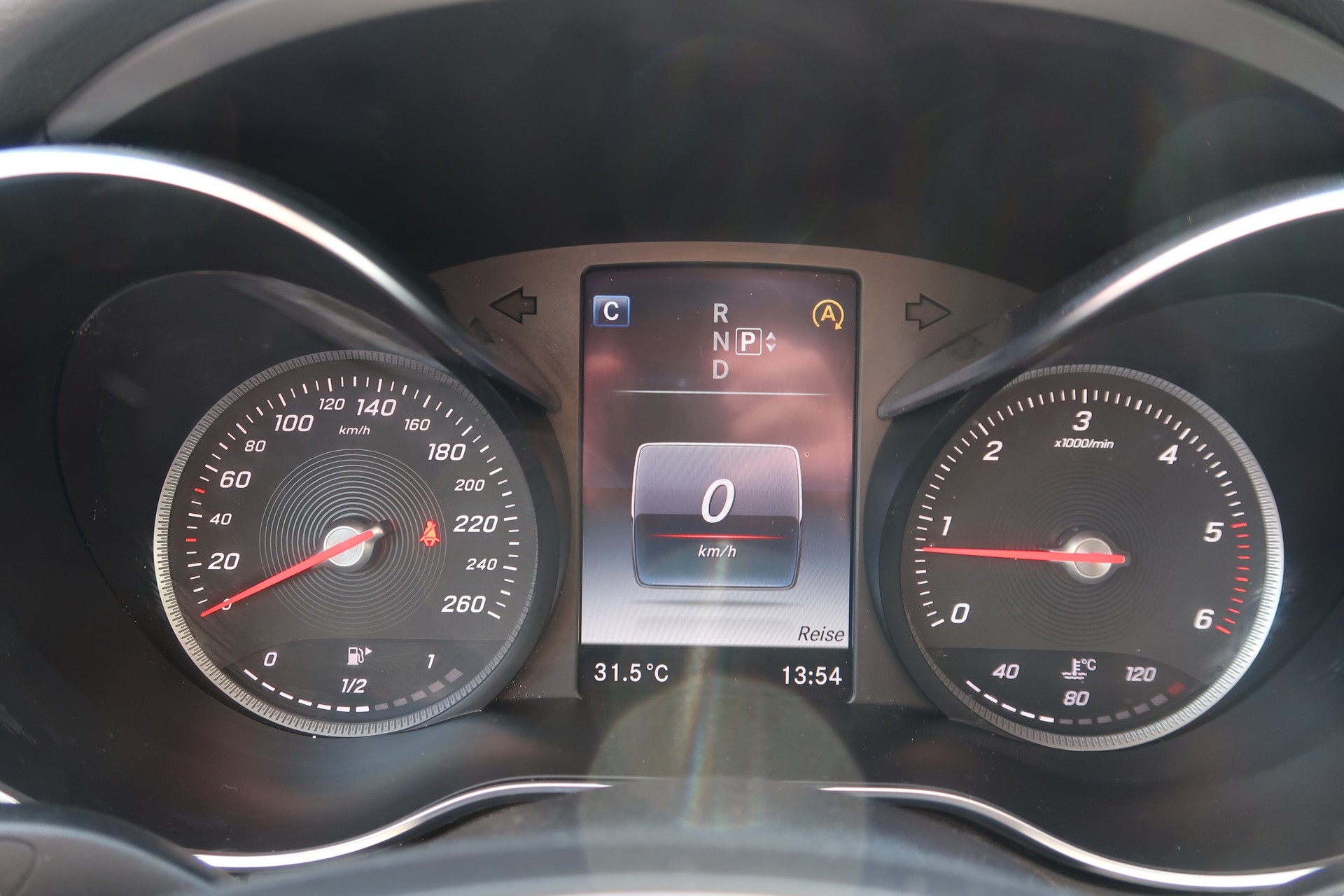 MERCEDES-BENZ C 250 BlueTEC Avantgarde 4Matic 7G-Tronic-image-19