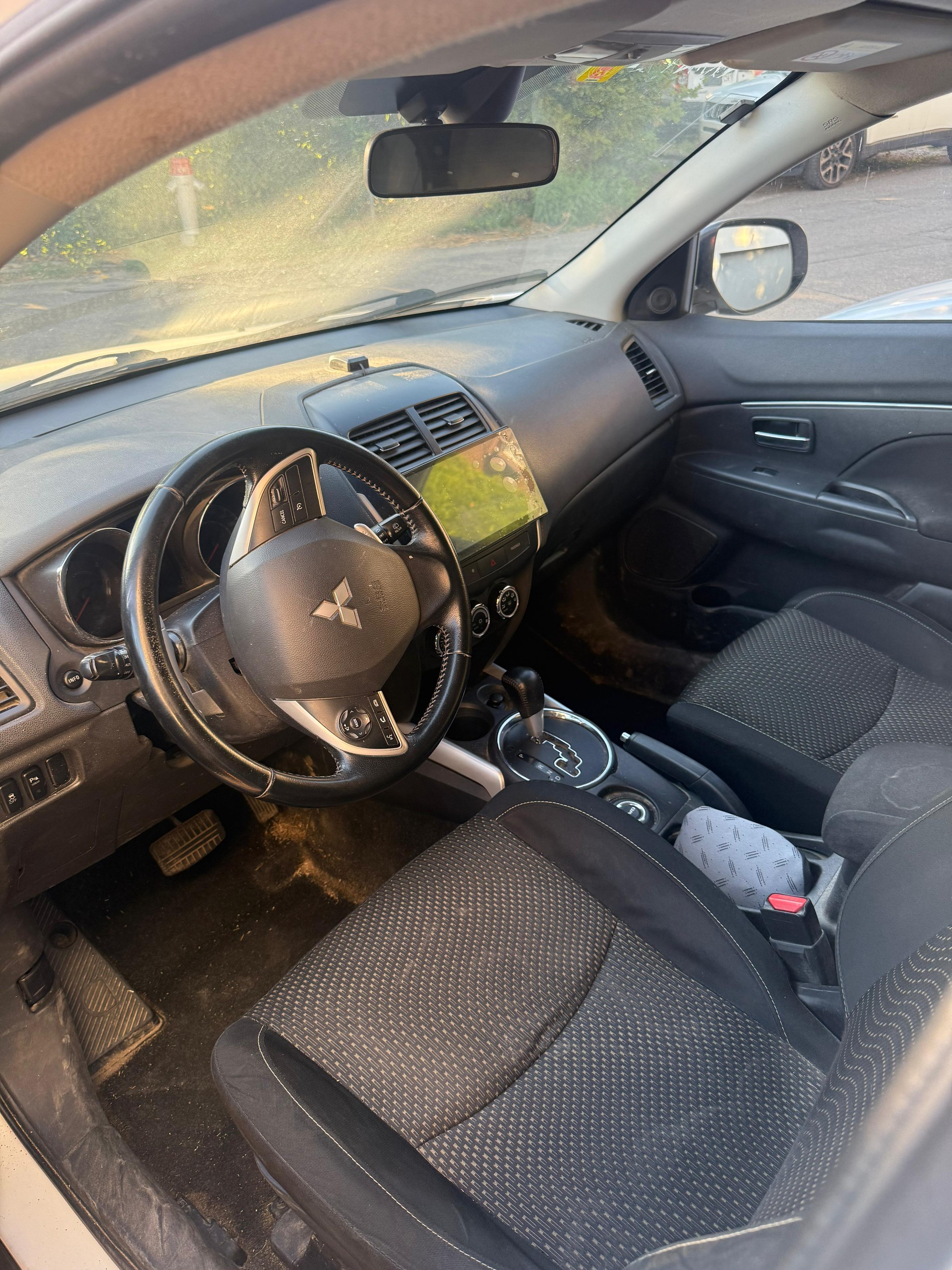 MITSUBISHI ASX 2.2 DID Navigator 4WD Automatic-image-6