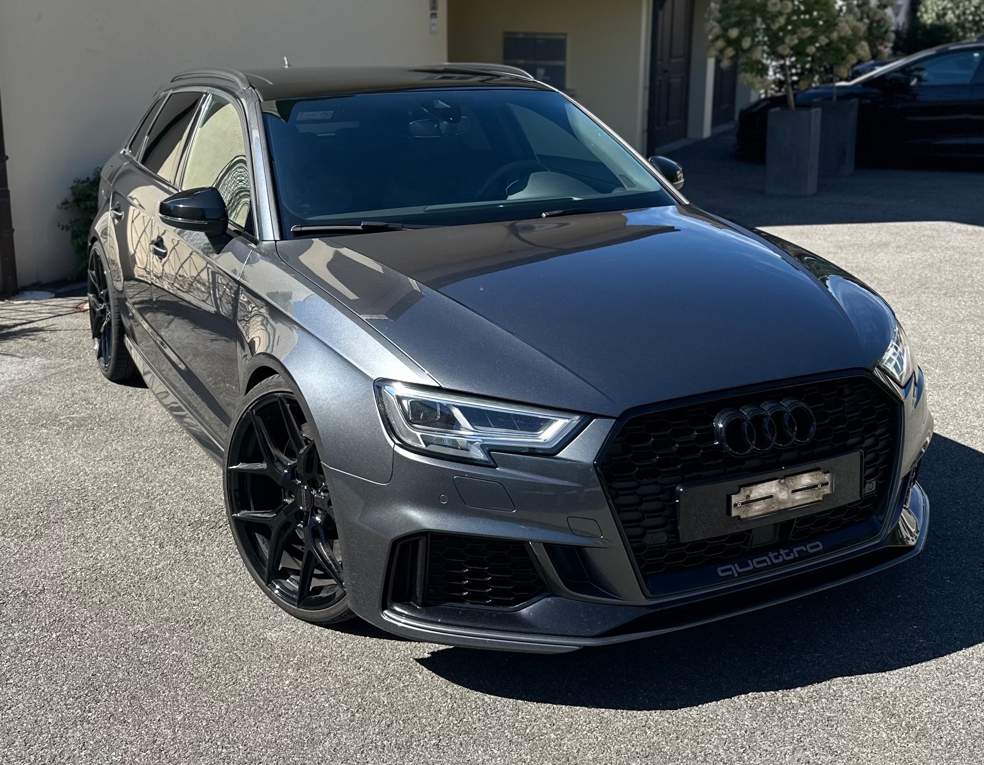 AUDI 2.5 T FSI quattro S-Tronic-image-5