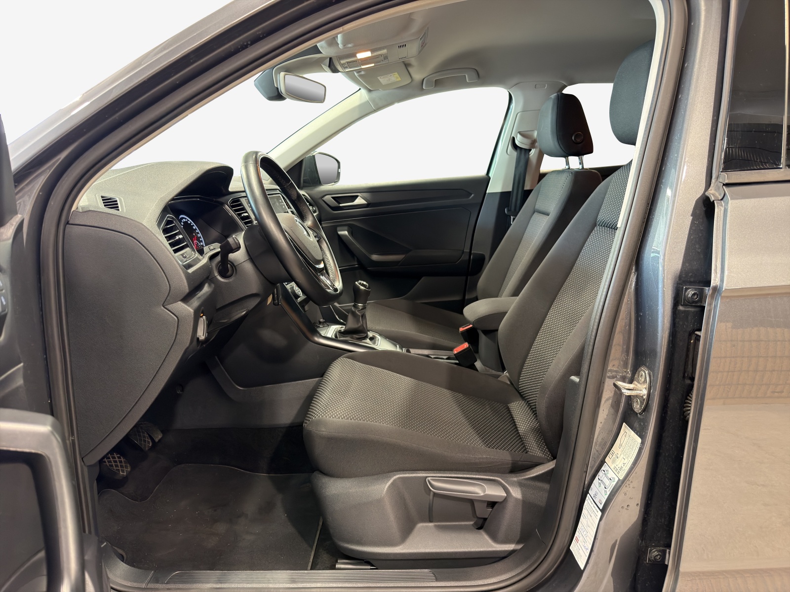 VW T-Roc 1.0 TSI Value-image-7