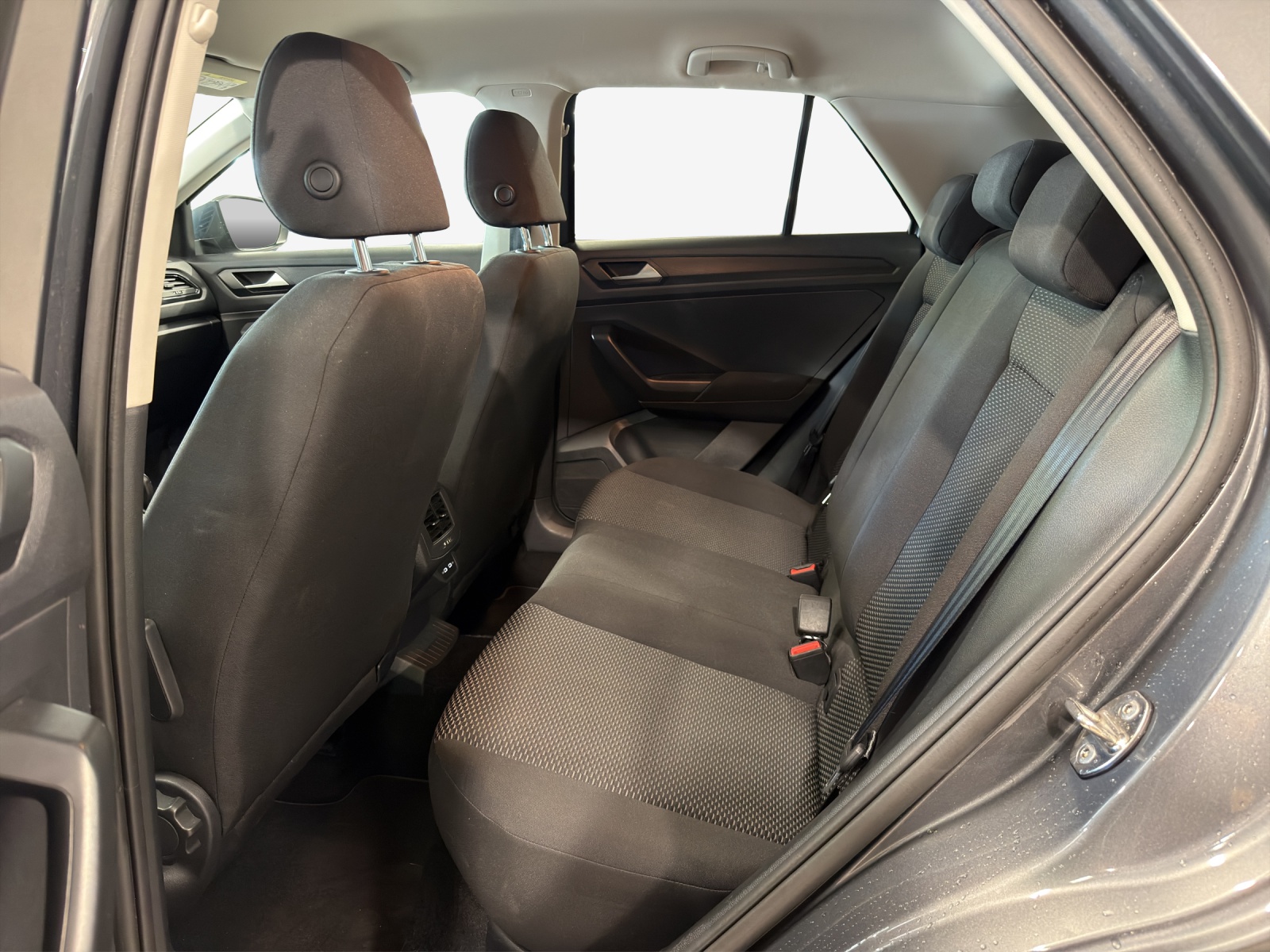 VW T-Roc 1.0 TSI Value-image-11