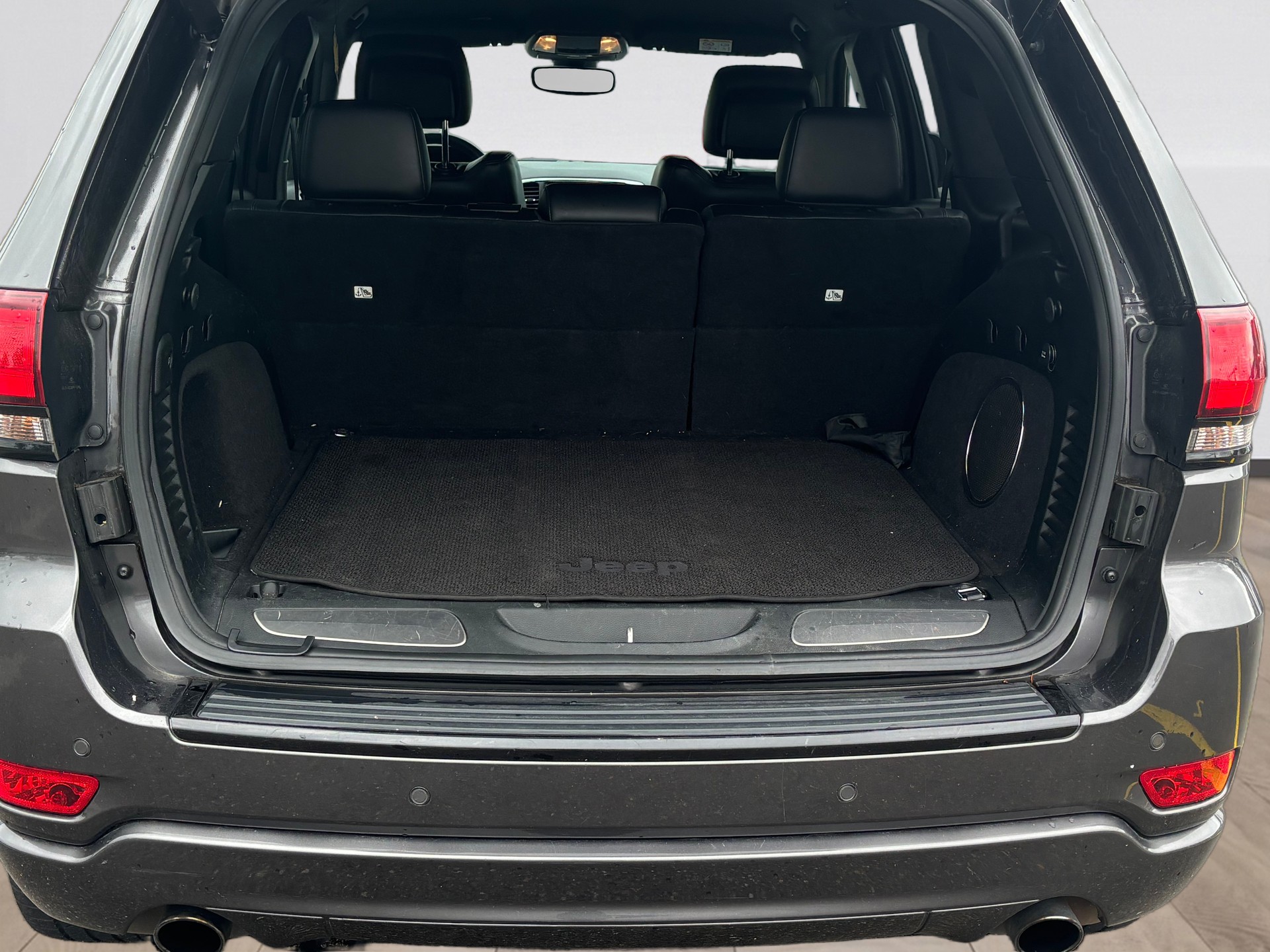 JEEP Grand Cherokee 3.0 CRD Night Eagle Automatic-image-6