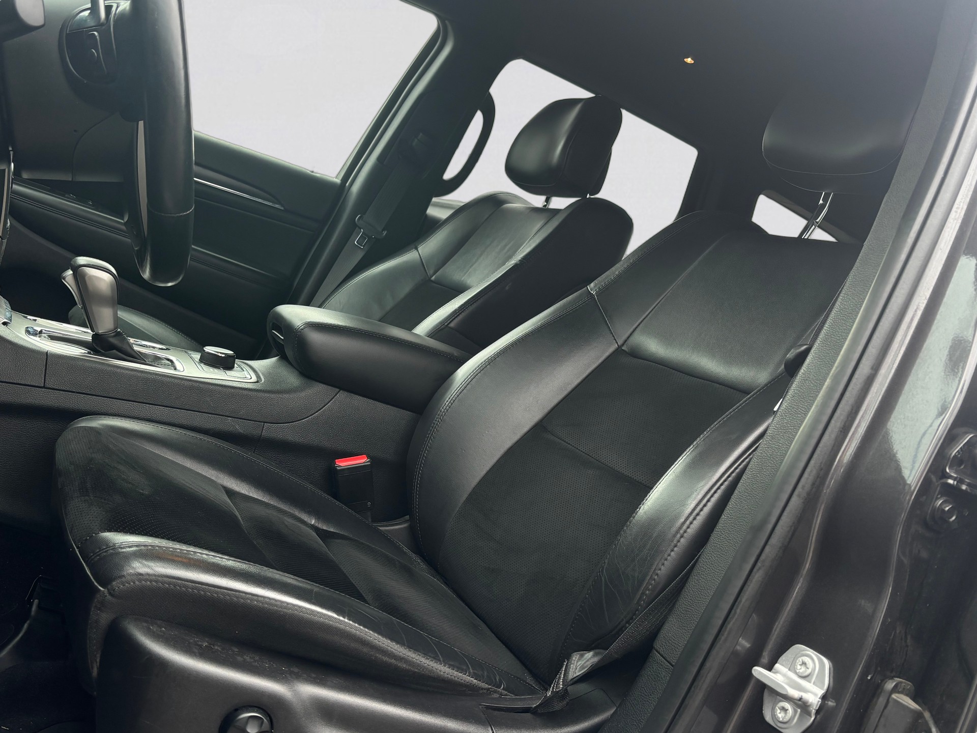 JEEP Grand Cherokee 3.0 CRD Night Eagle Automatic-image-8