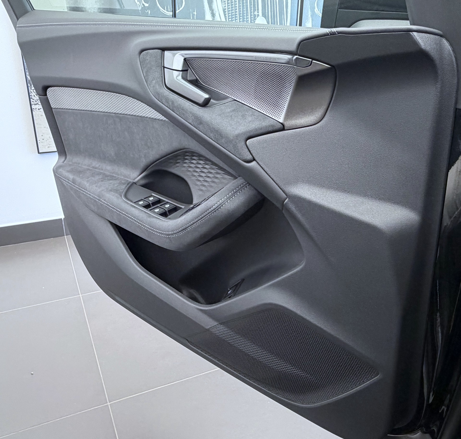 AUDI RS 5 Avant TFSI 470 kW Tiptronic quattro-image-4