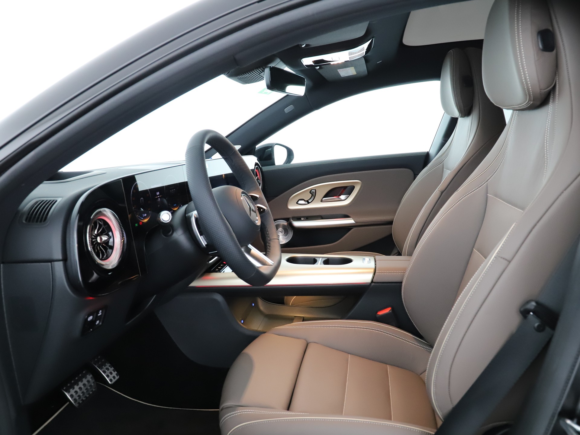 MERCEDES-BENZ CLA 250+ 85 kWh EQ-image-8