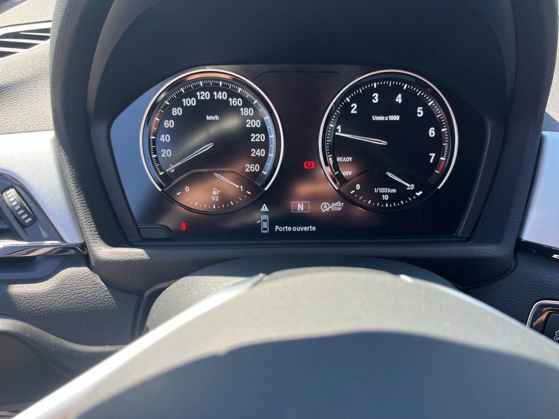 BMW X1 sDrive 18i-image-13