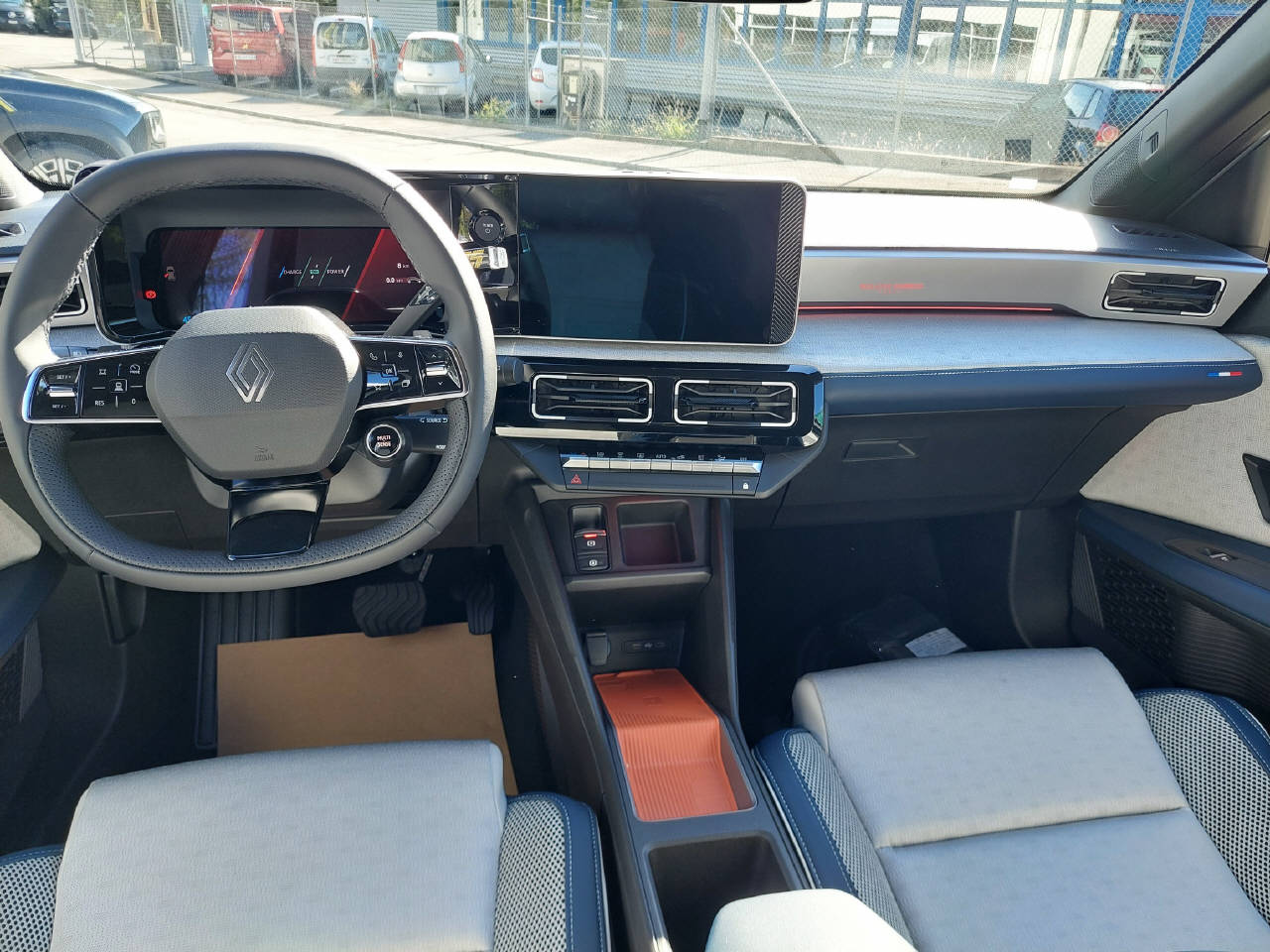 RENAULT R5 E-Tech Comfort Range Roland Garros-image-7