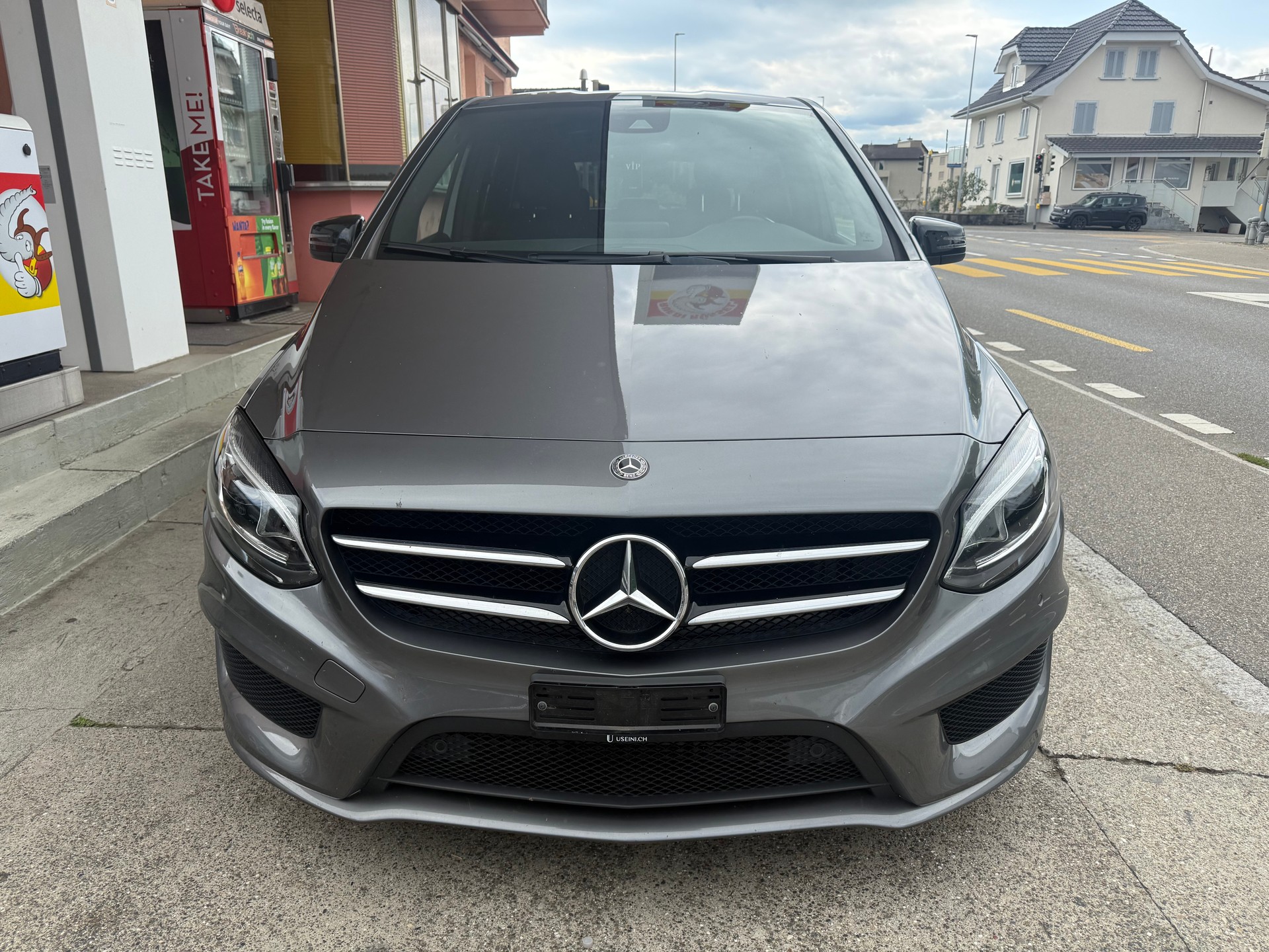 MERCEDES-BENZ B 220 CDI Swiss Star Edition Style 4Matic 7G-DCT-image-1