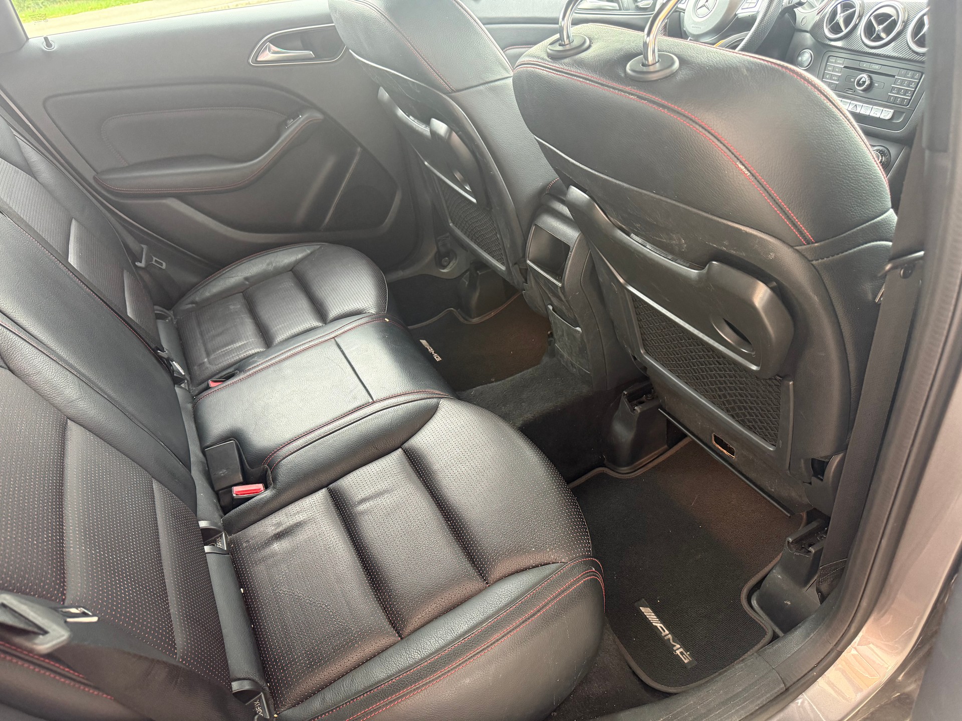 MERCEDES-BENZ B 220 CDI Swiss Star Edition Style 4Matic 7G-DCT-image-8