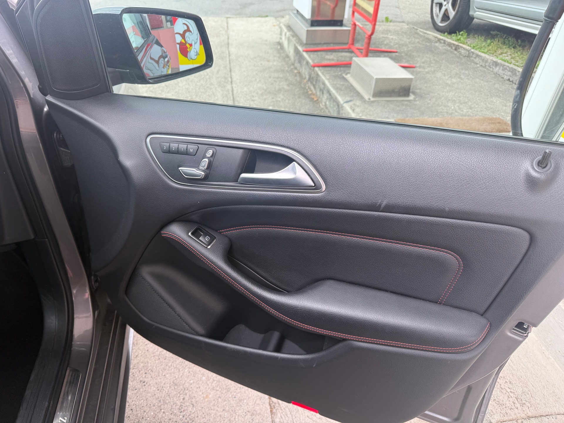 MERCEDES-BENZ B 220 CDI Swiss Star Edition Style 4Matic 7G-DCT-image-13