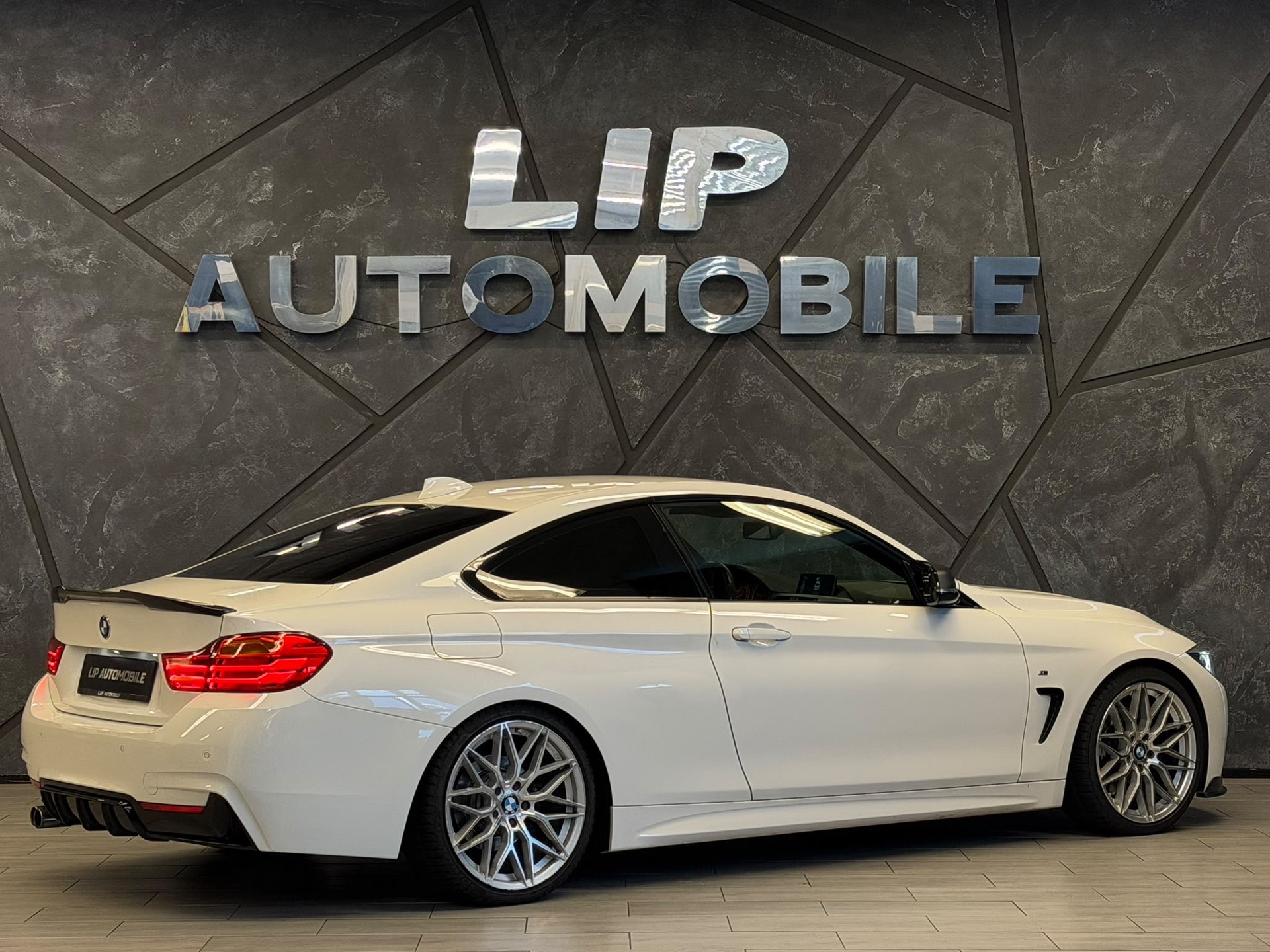 BMW 428i Coupé xDrive Steptronic M-Sportpaket-image-4